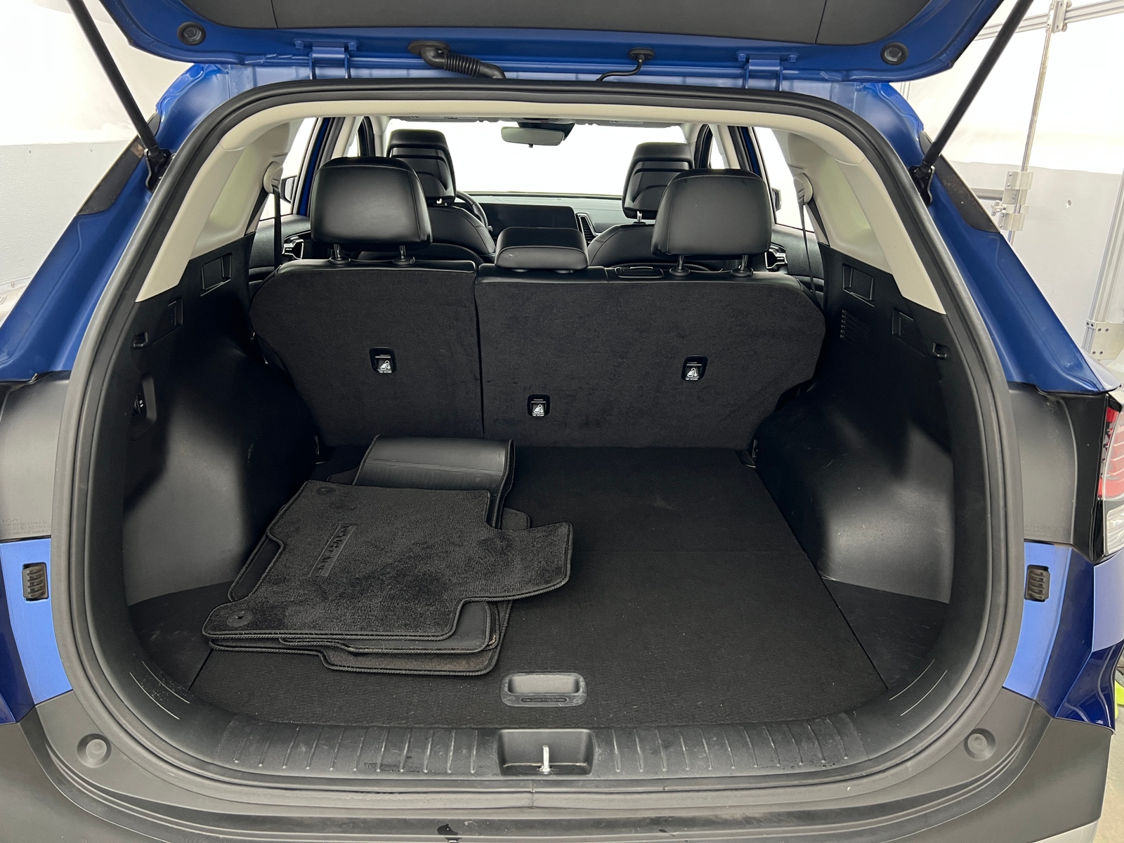 Thumbnail: 2023 Kia Sportage - 6