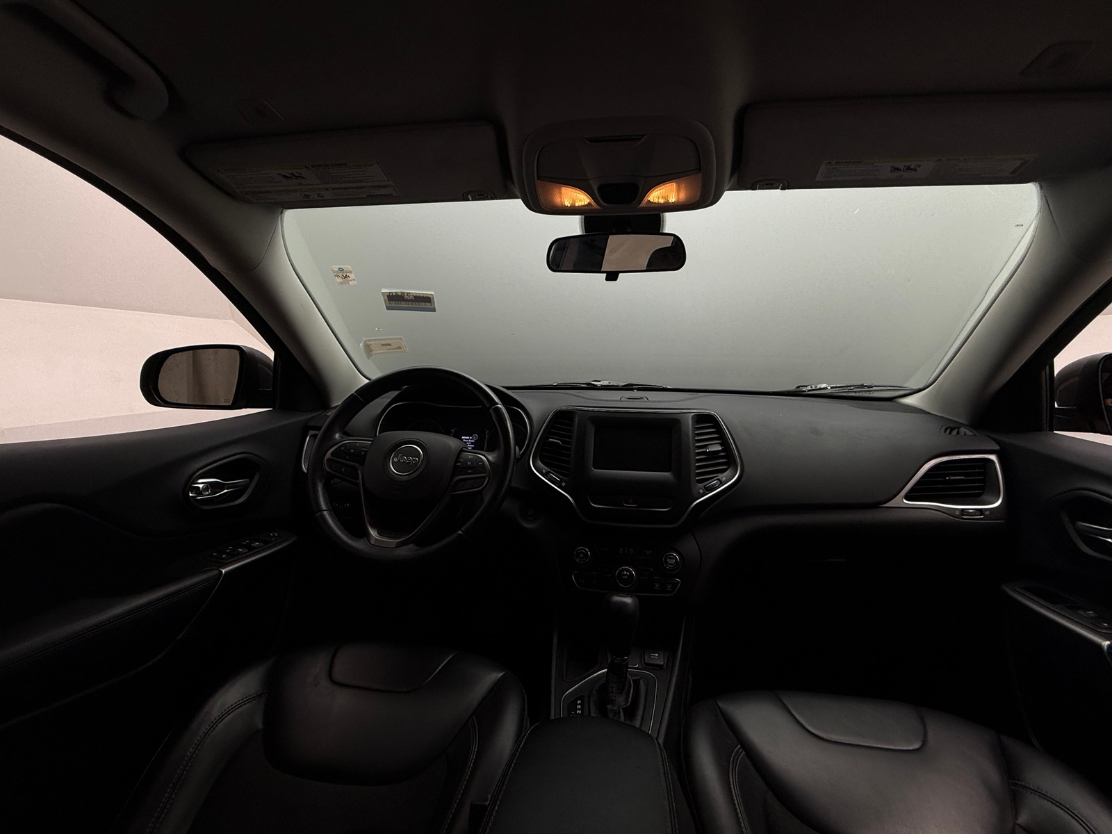 Thumbnail: 2019 Jeep Cherokee - 3