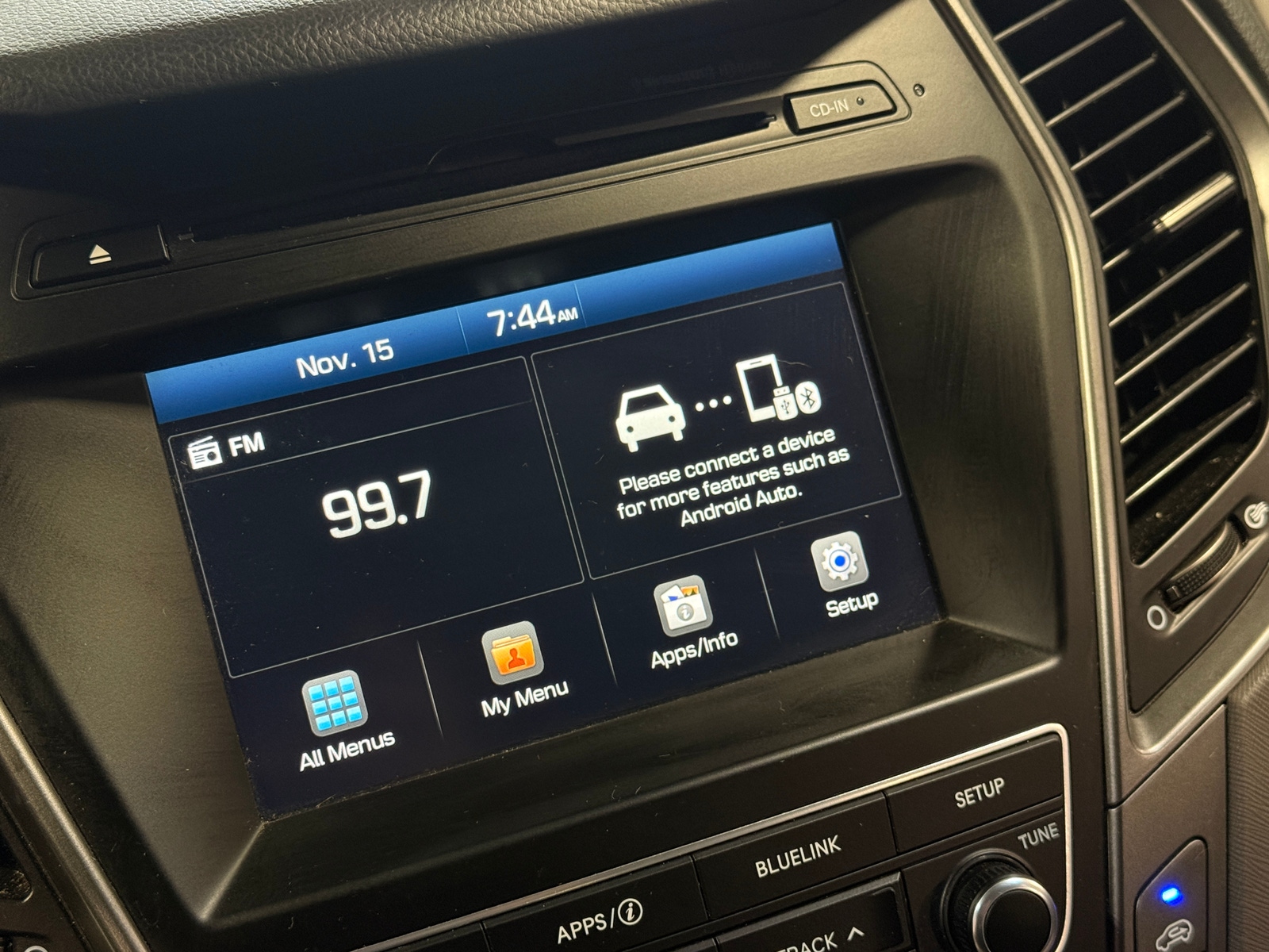 Thumbnail: 2017 Hyundai Santa Fe - 4