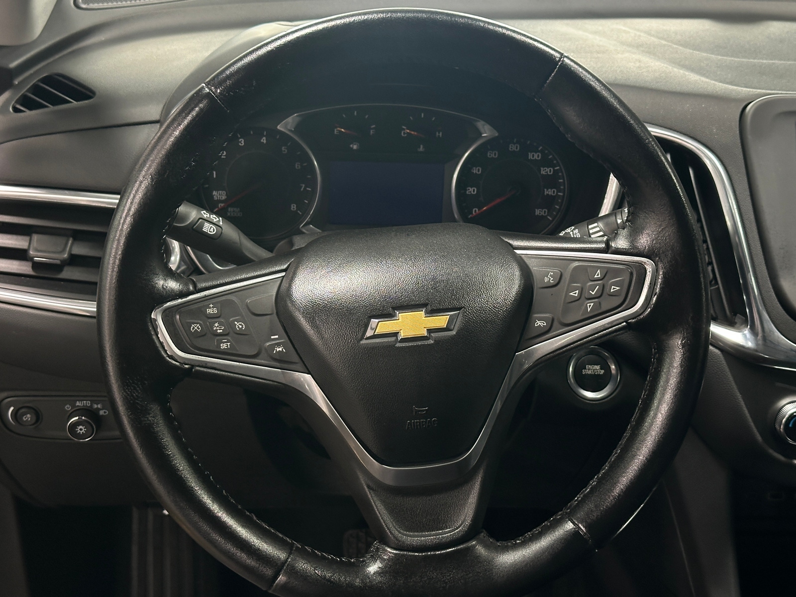 Thumbnail: 2022 Chevrolet Equinox - 5