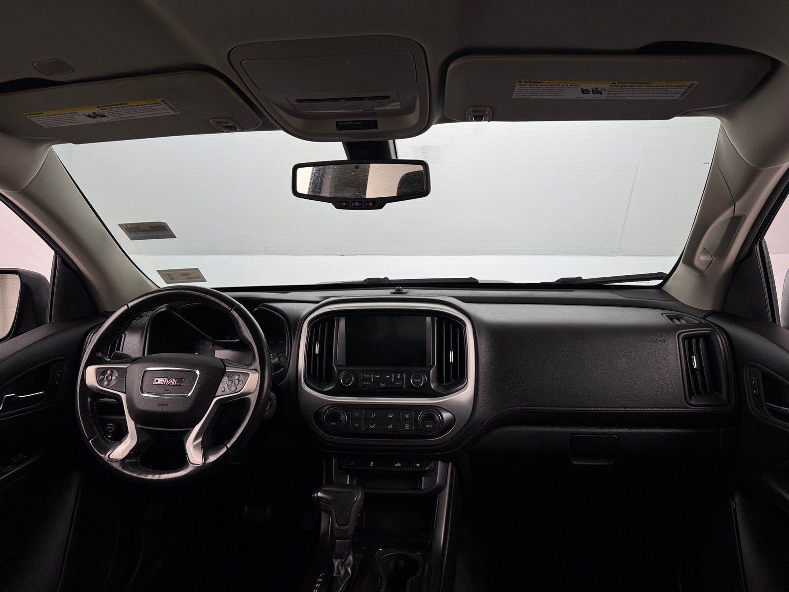 Thumbnail: 2017 GMC Canyon - 3