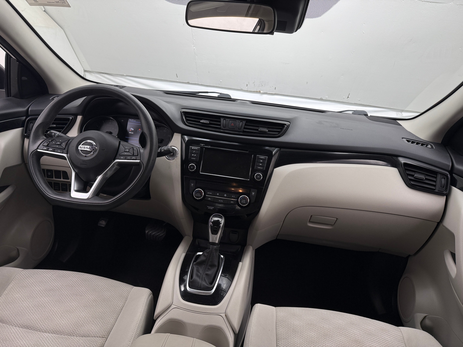 Thumbnail: 2020 Nissan Rogue Sport - 3