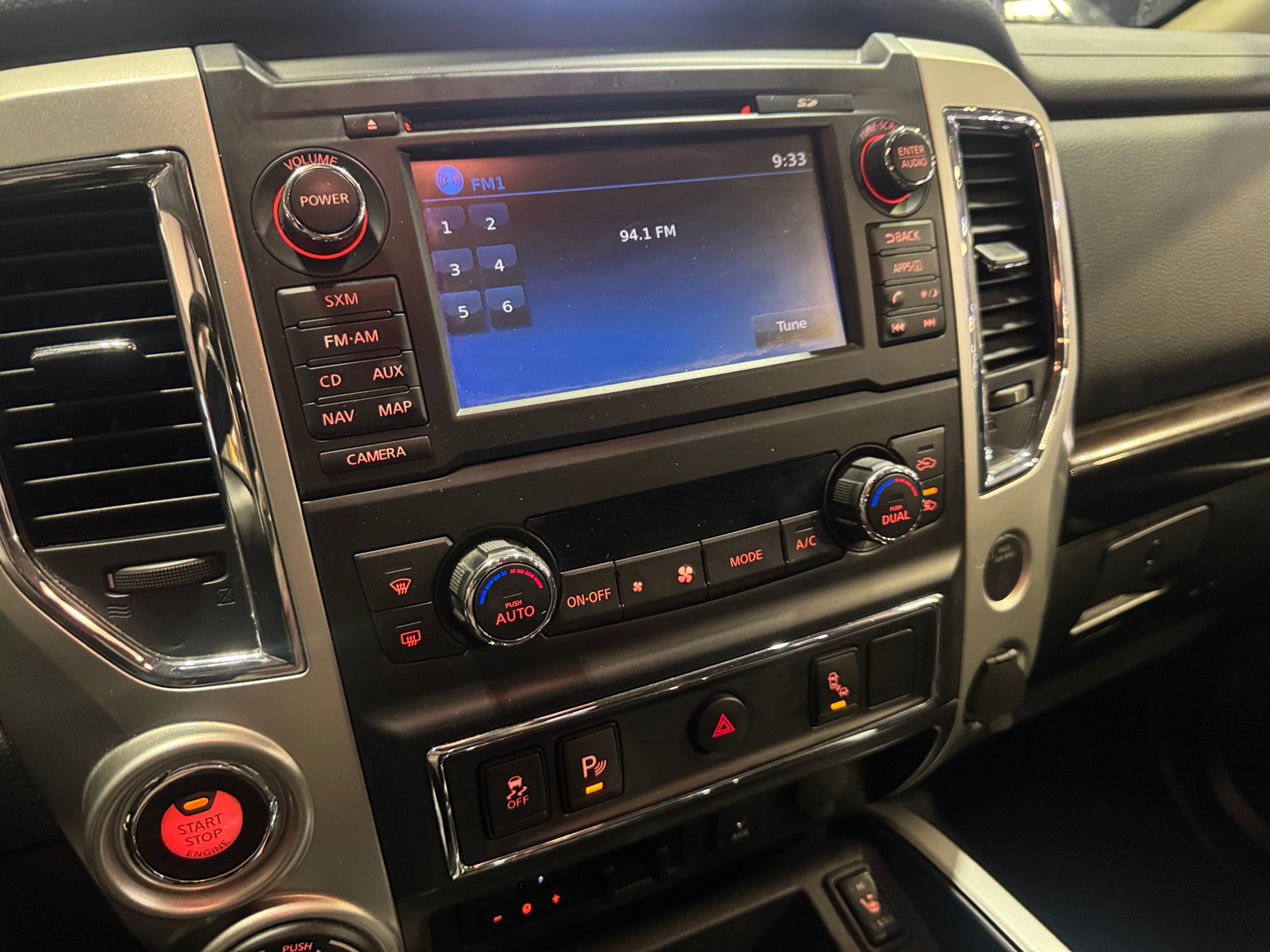 Thumbnail: 2018 Nissan Titan - 4