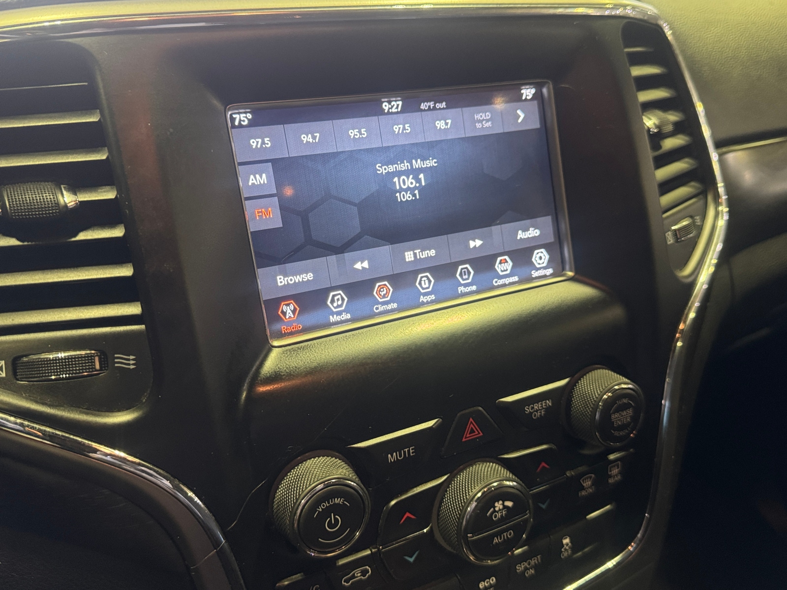 Thumbnail: 2018 Jeep Grand Cherokee - 4