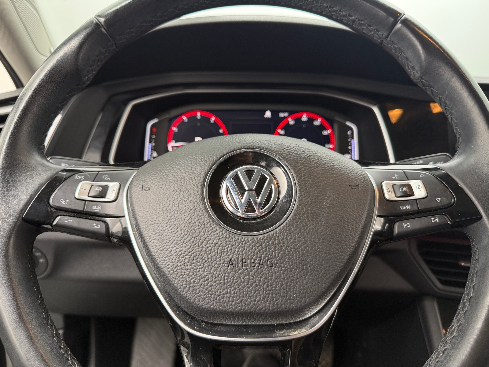 Thumbnail: 2019 Volkswagen Jetta - 4