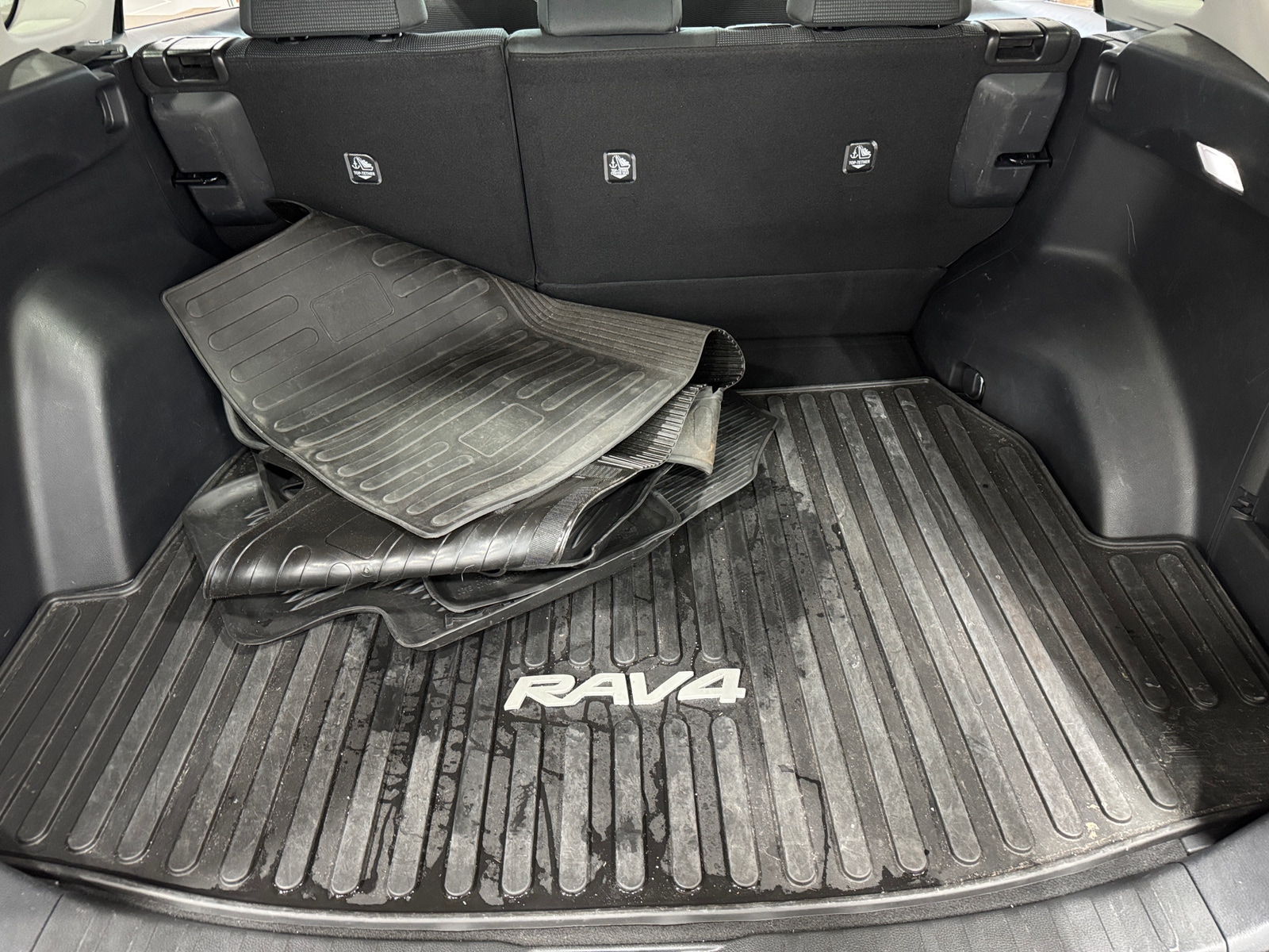 Thumbnail: 2025 Toyota RAV4 - 7