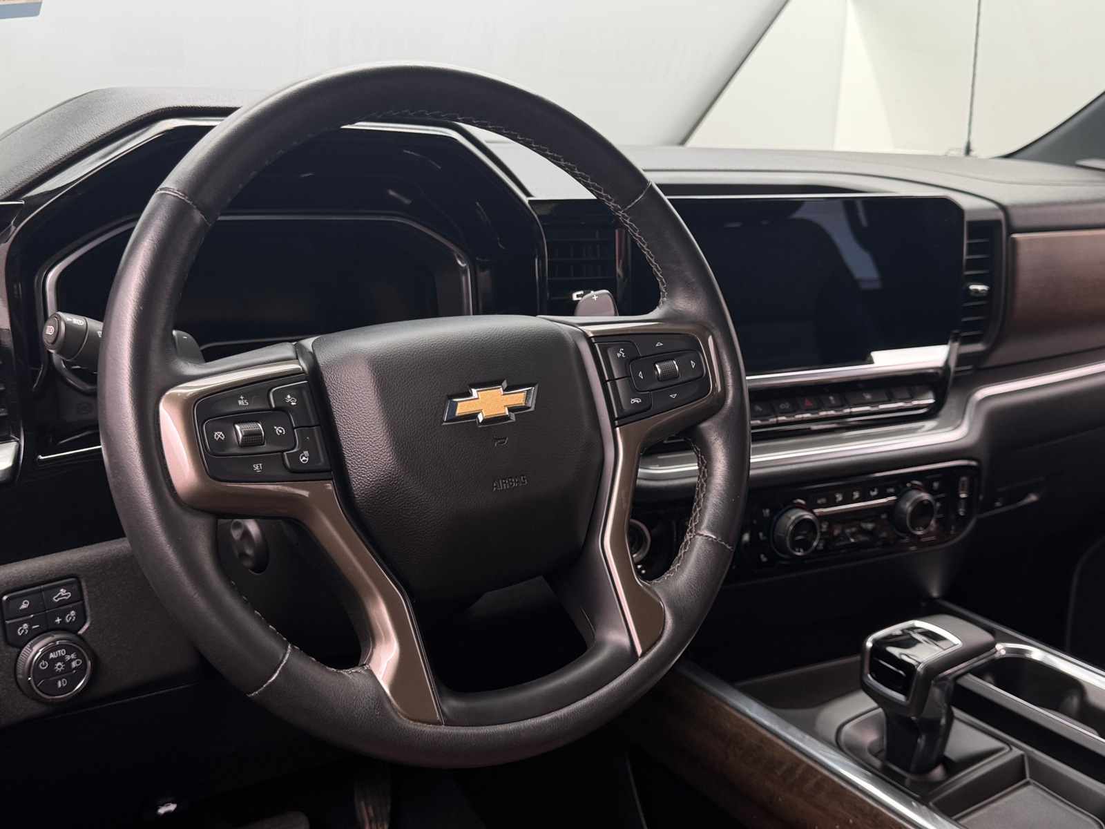 Thumbnail: 2023 Chevrolet Silverado 1500 - 4