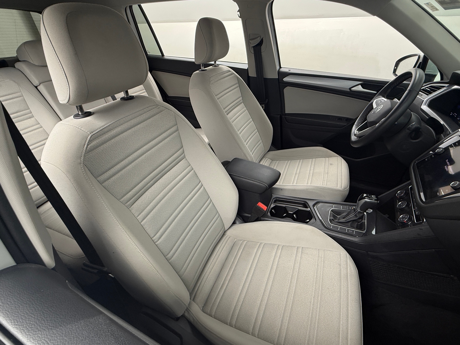 Thumbnail: 2024 Volkswagen Tiguan - 2