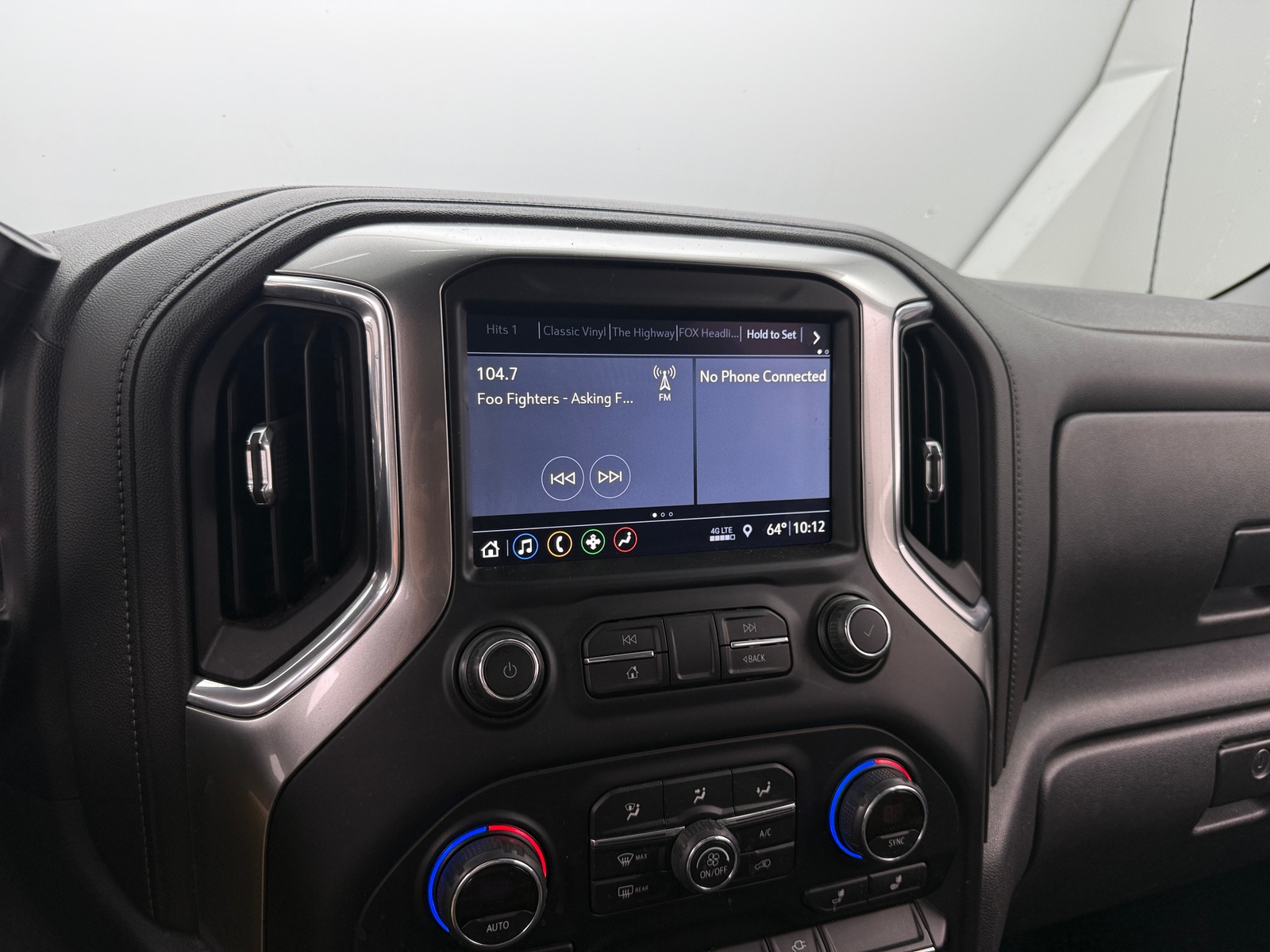 Thumbnail: 2019 Chevrolet Silverado 1500 - 4