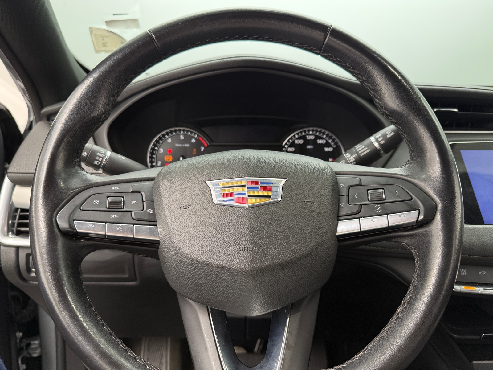 Thumbnail: 2023 Cadillac XT4 - 4