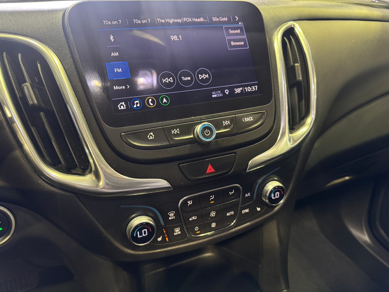 Thumbnail: 2021 Chevrolet Equinox - 4