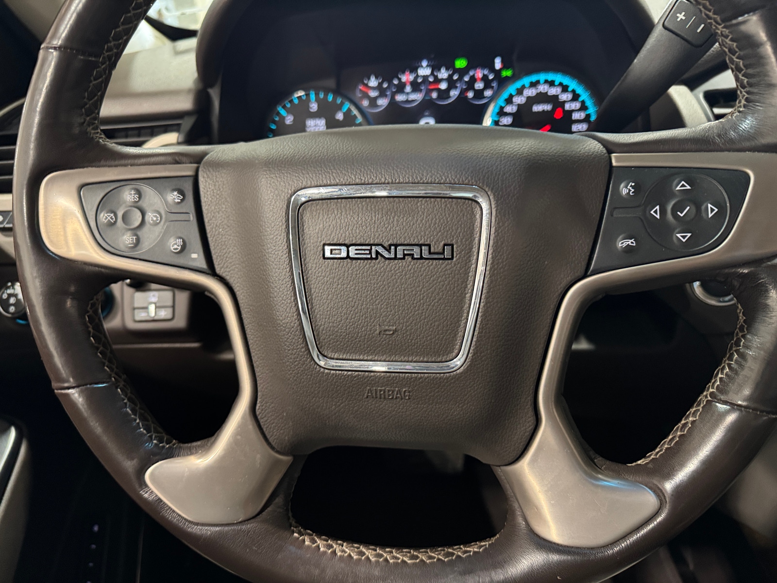 Thumbnail: 2019 GMC Yukon - 4