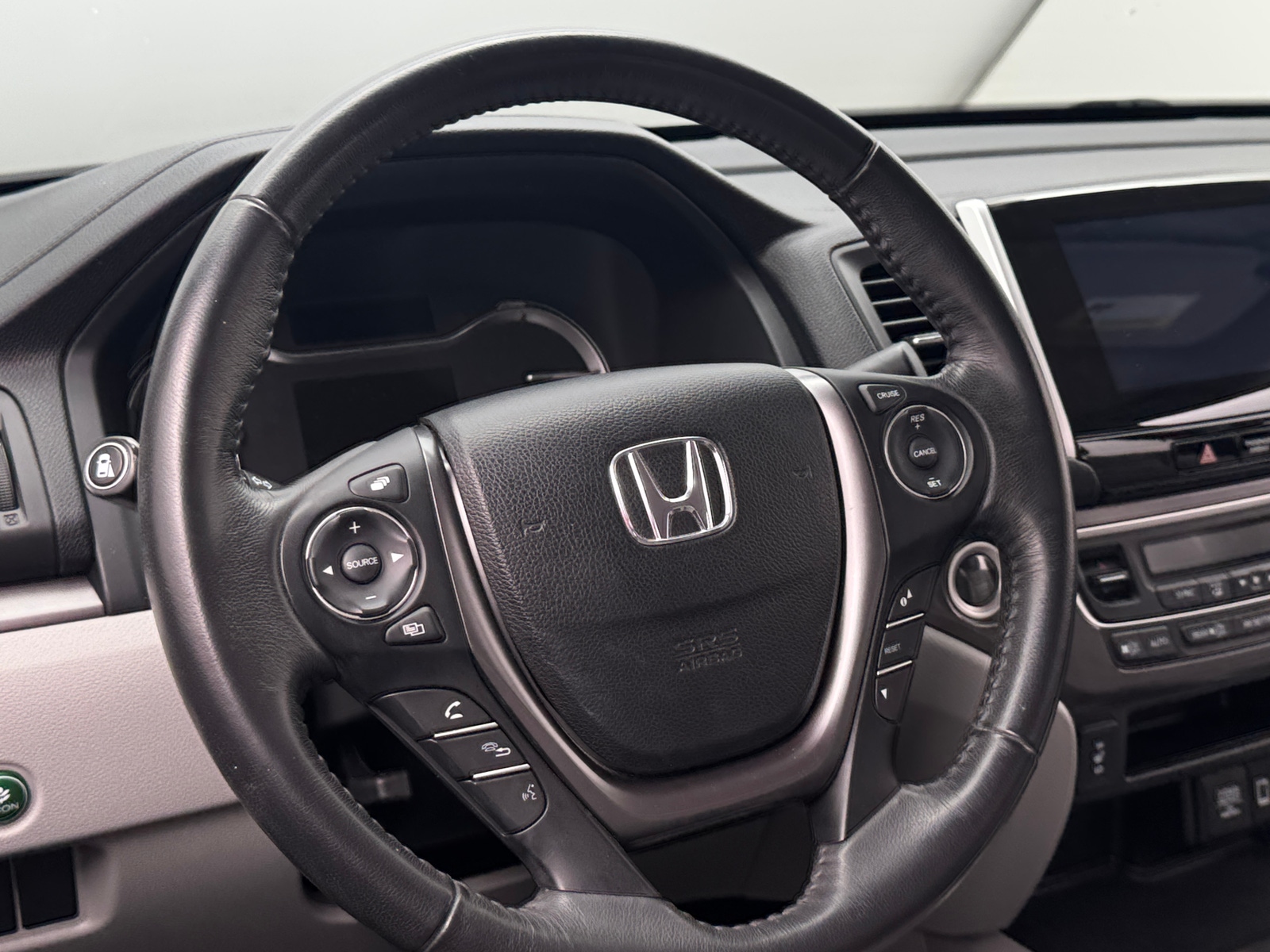 Thumbnail: 2017 Honda Ridgeline - 4