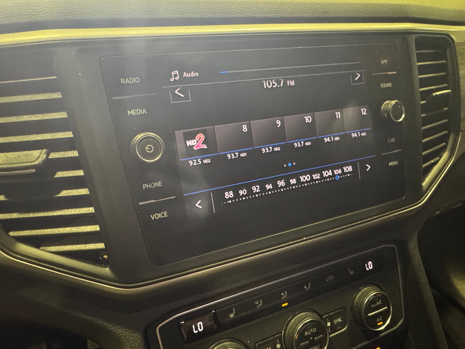 Thumbnail: 2020 Volkswagen Atlas - 3