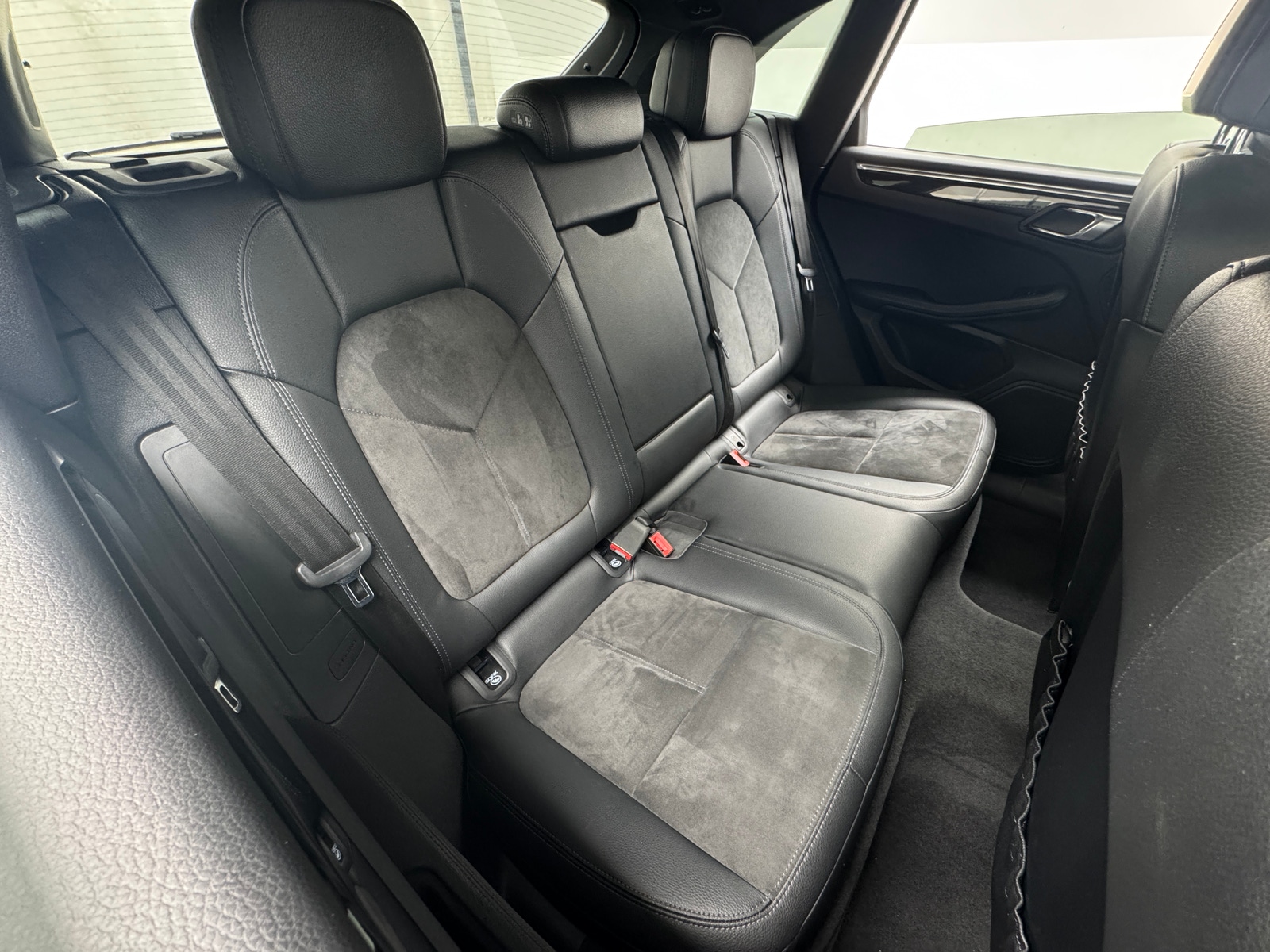 Thumbnail: 2018 Porsche Macan - 5