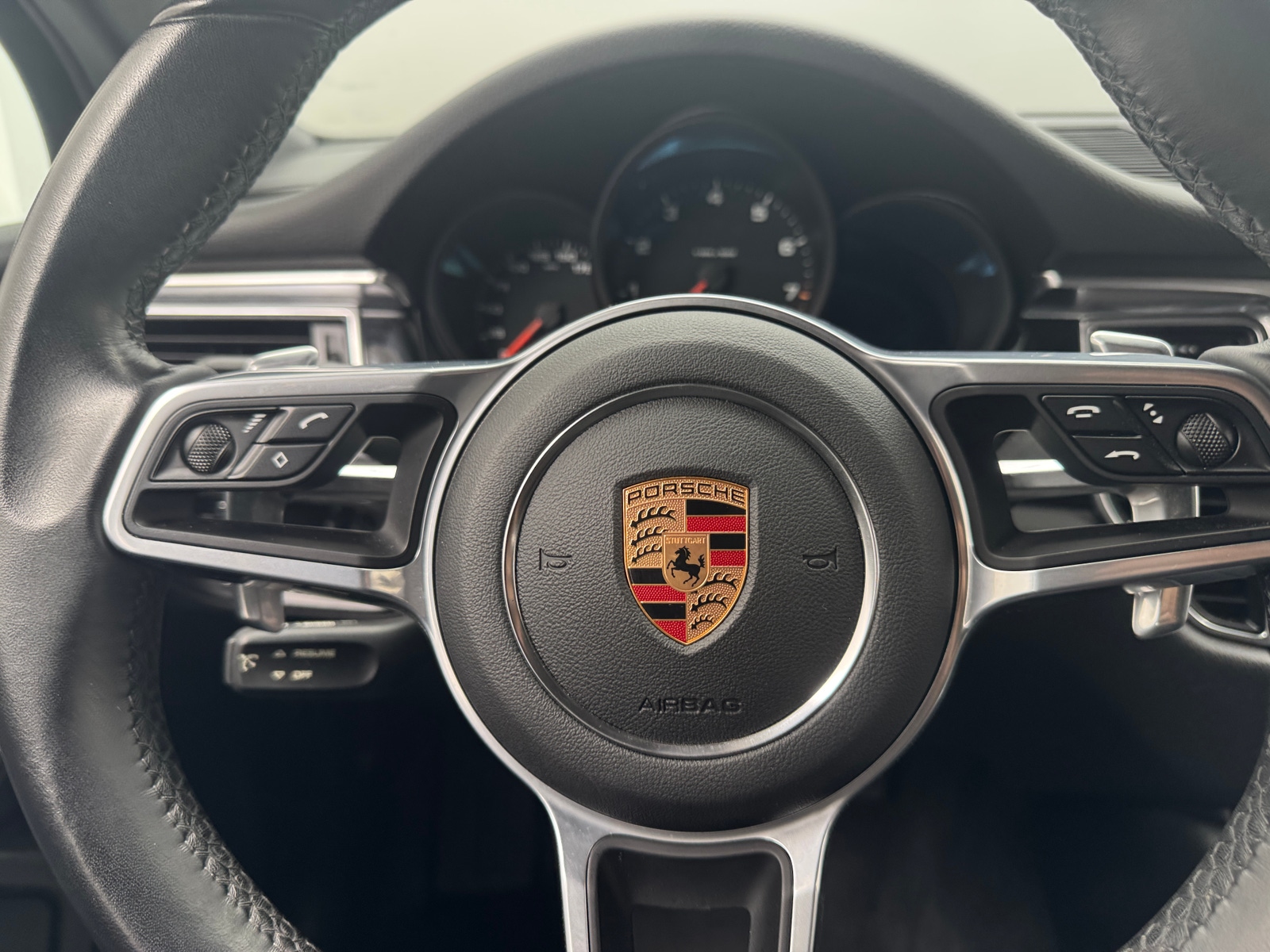 Thumbnail: 2018 Porsche Macan - 4