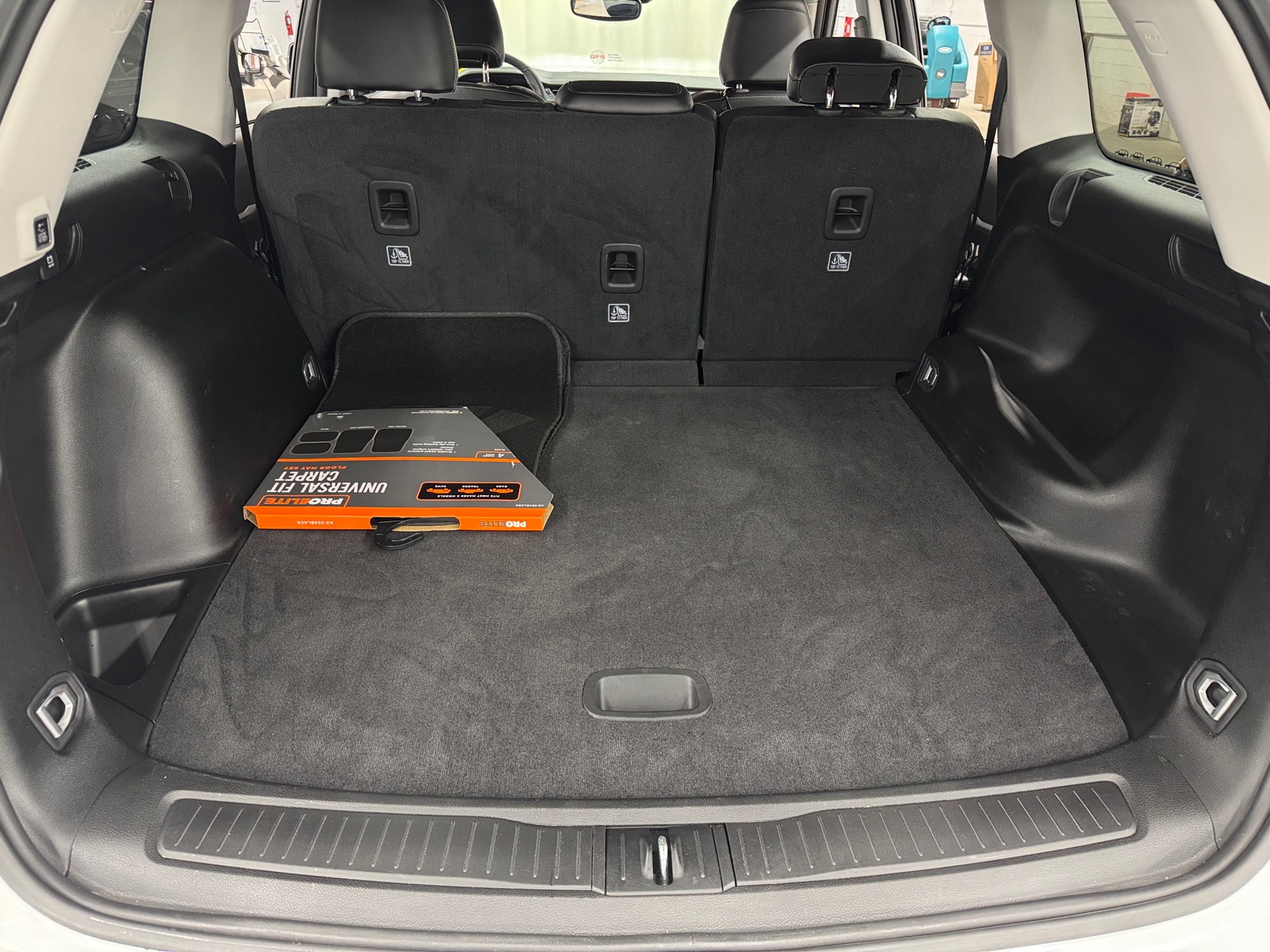 Thumbnail: 2023 Jeep Grand Cherokee - 6