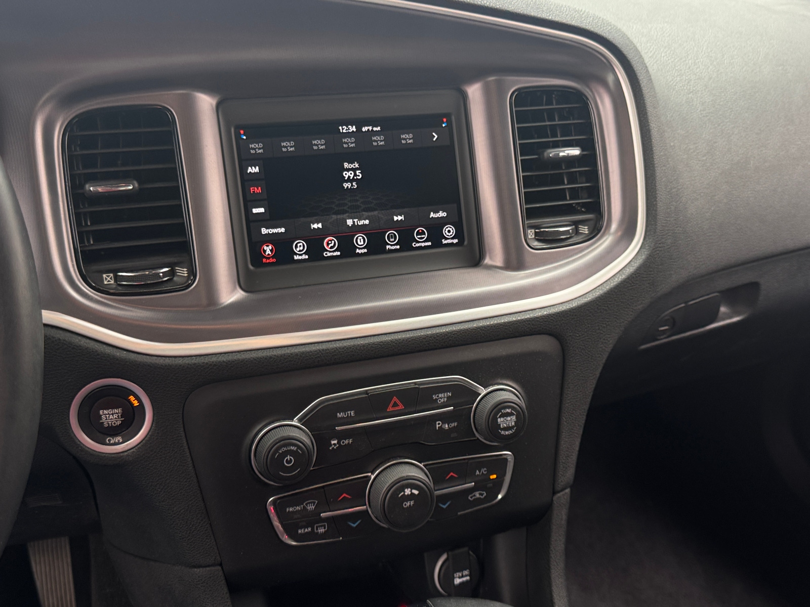 Thumbnail: 2020 Dodge Charger - 3