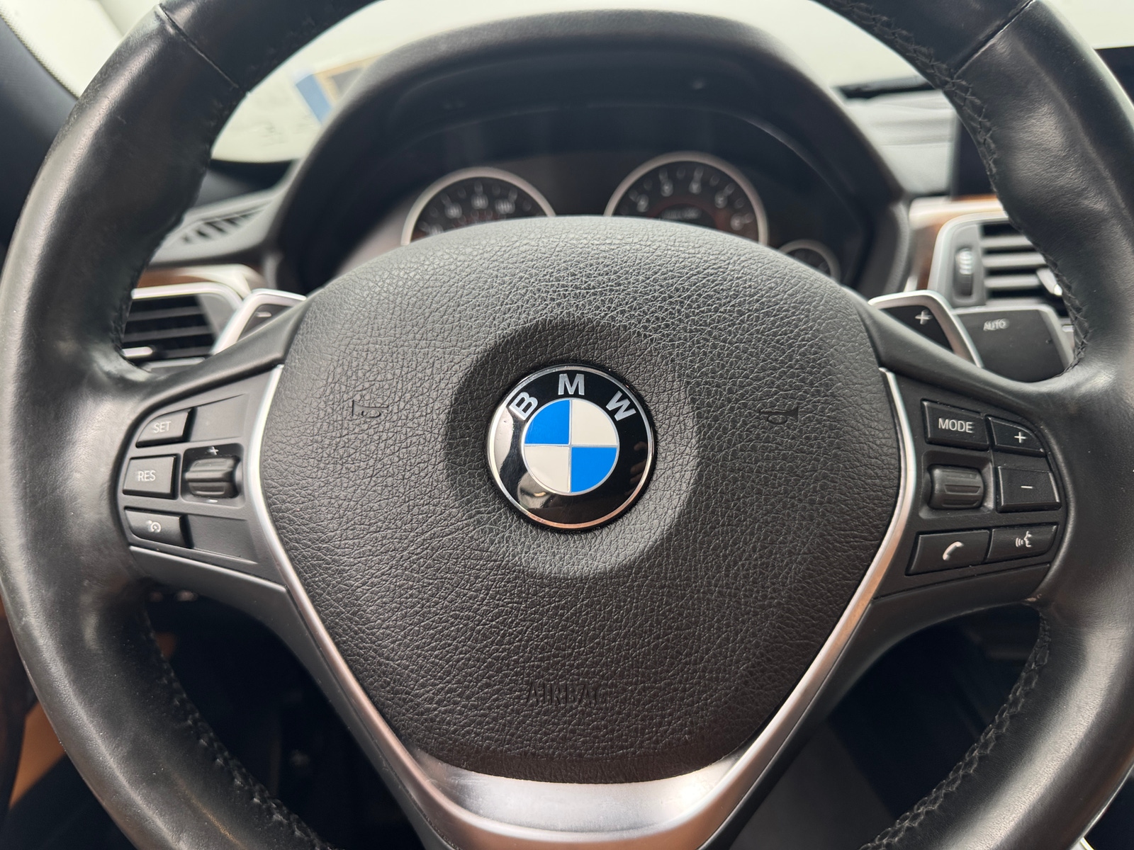 Thumbnail: 2018 BMW 3 Series - 4