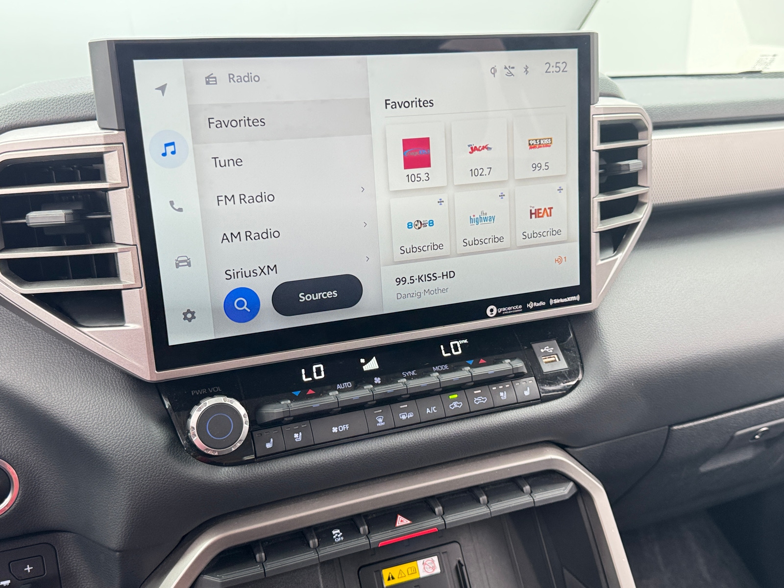 Thumbnail: 2024 Toyota Tundra - 3