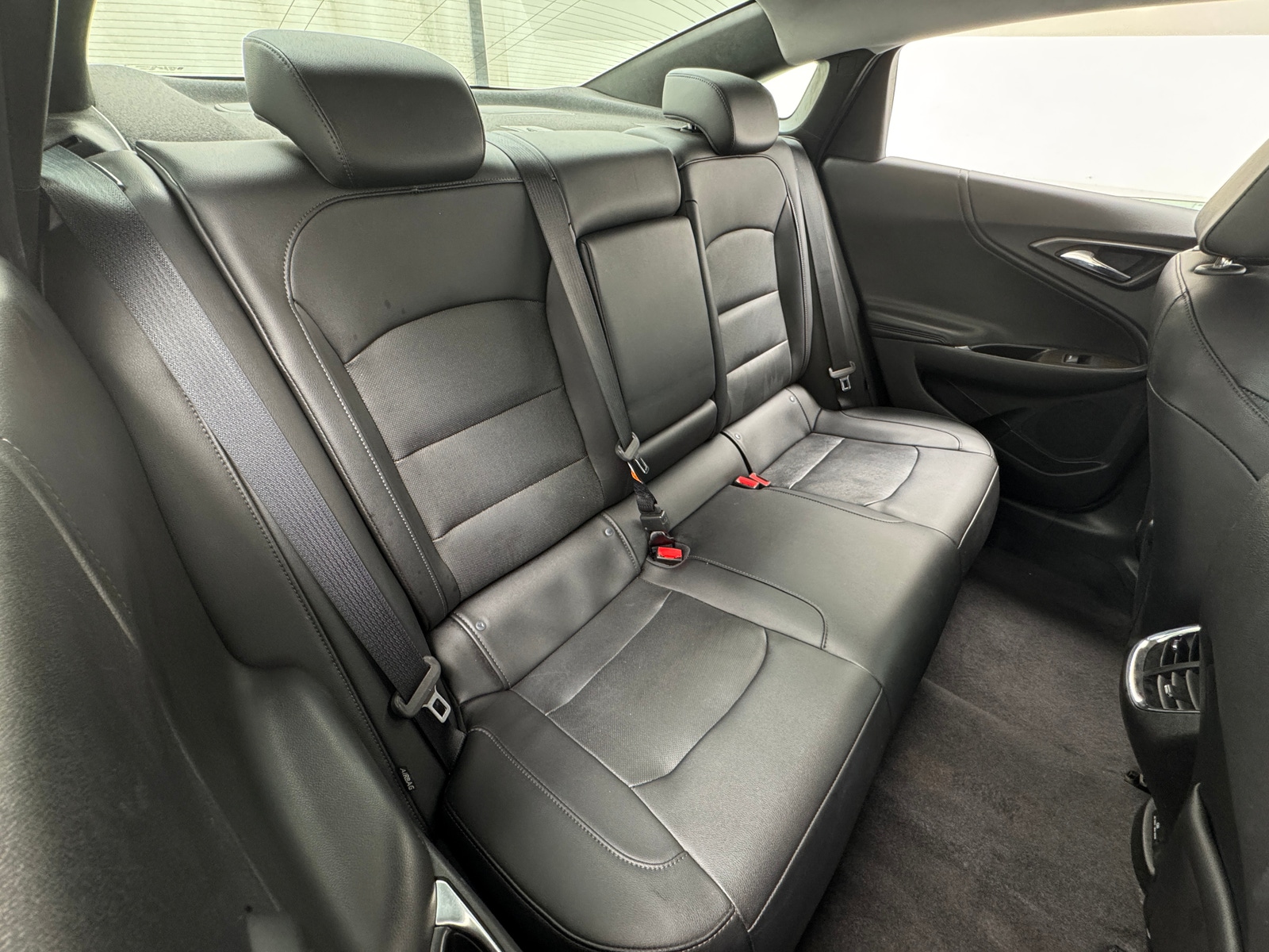 Thumbnail: 2016 Chevrolet Malibu - 5