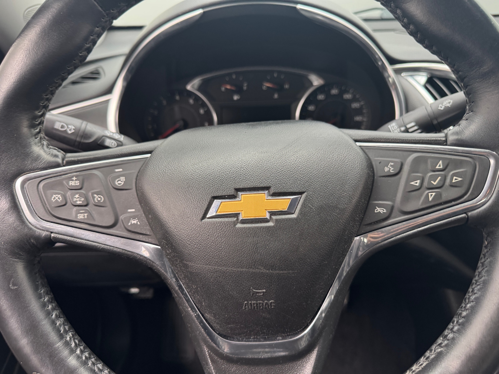 Thumbnail: 2016 Chevrolet Malibu - 4