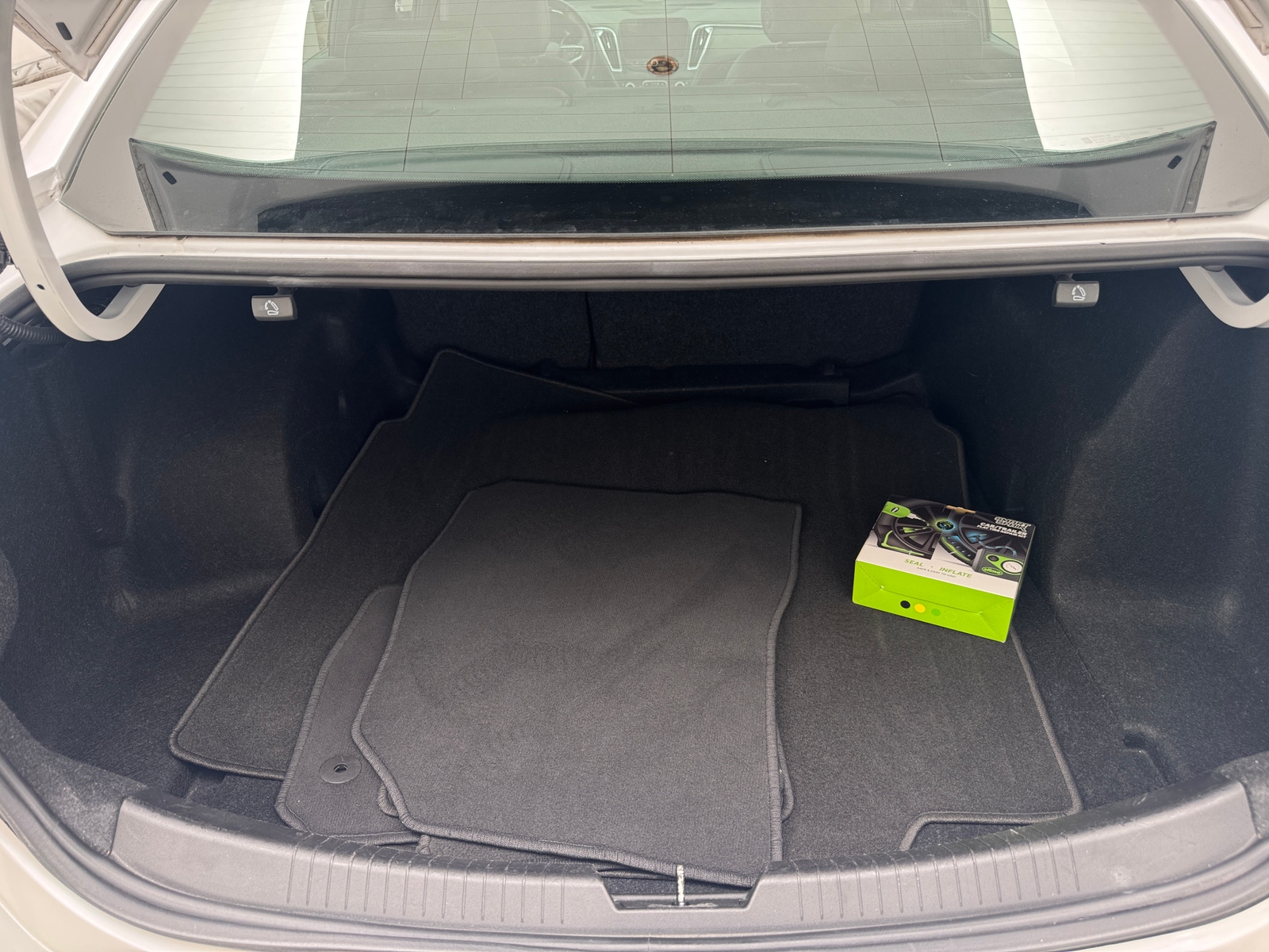 Thumbnail: 2016 Chevrolet Malibu - 6