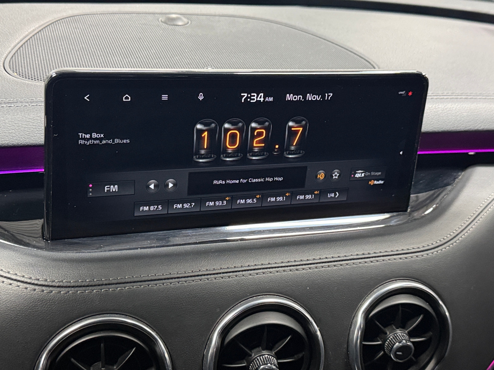 Thumbnail: 2022 Kia Stinger - 3