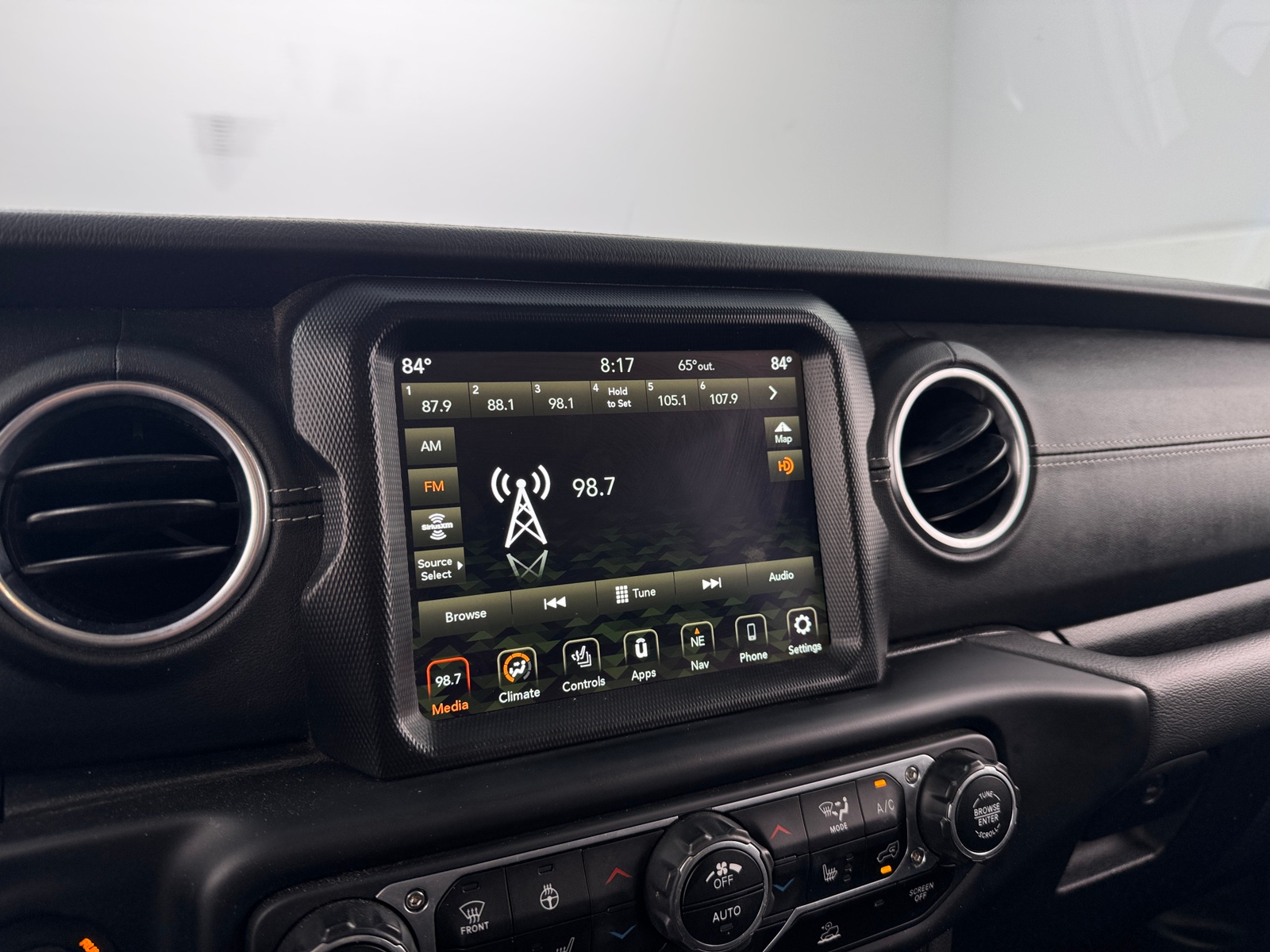 Thumbnail: 2022 Jeep Wrangler - 3