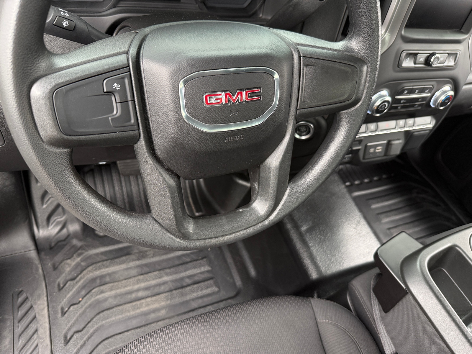 Thumbnail: 2024 GMC Sierra 3500 - 4