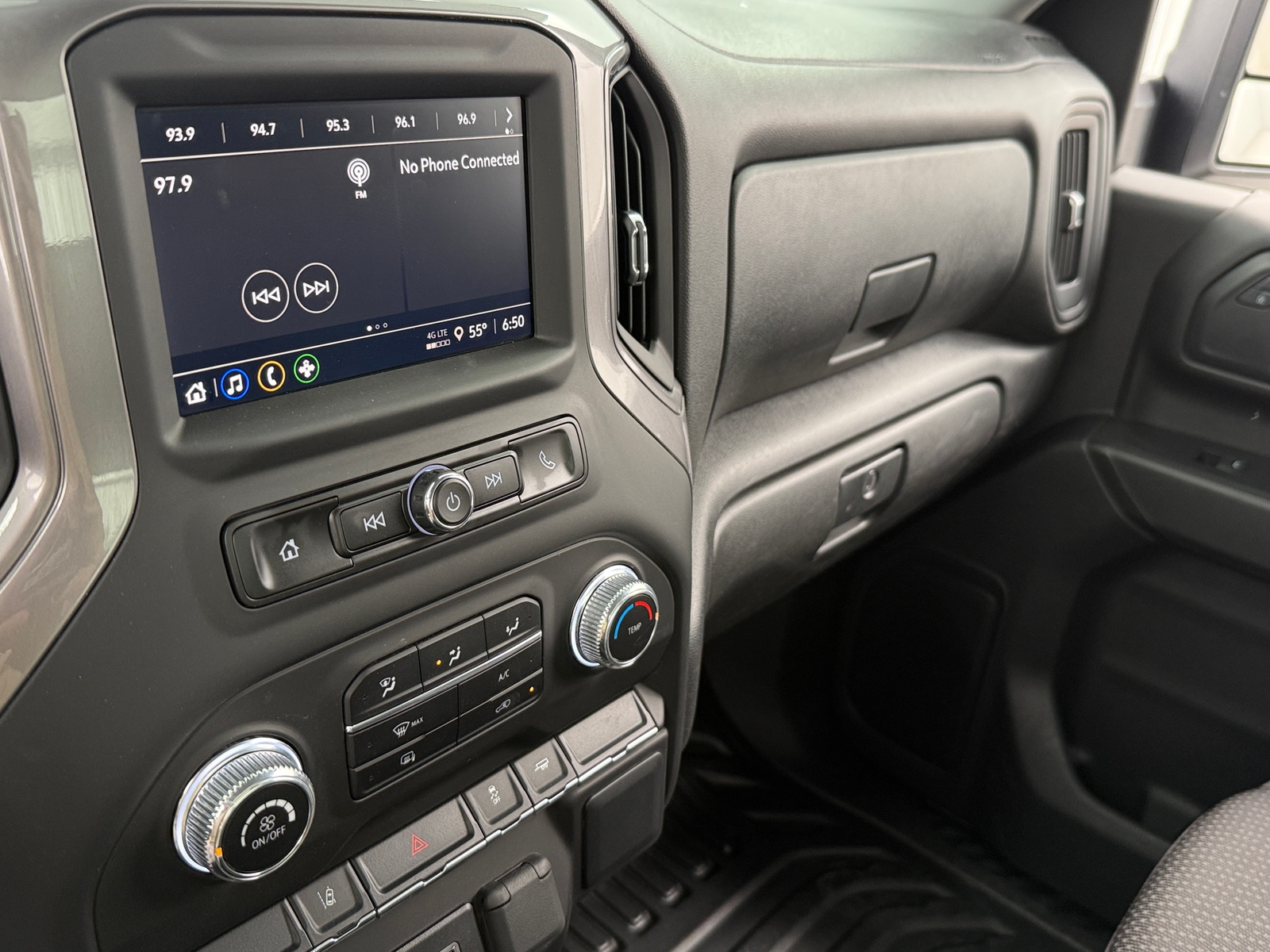 Thumbnail: 2024 GMC Sierra 3500 - 3