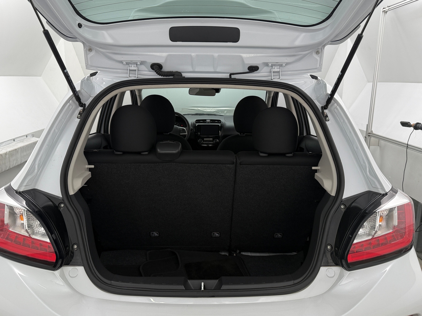 Thumbnail: 2024 Mitsubishi Mirage - 7