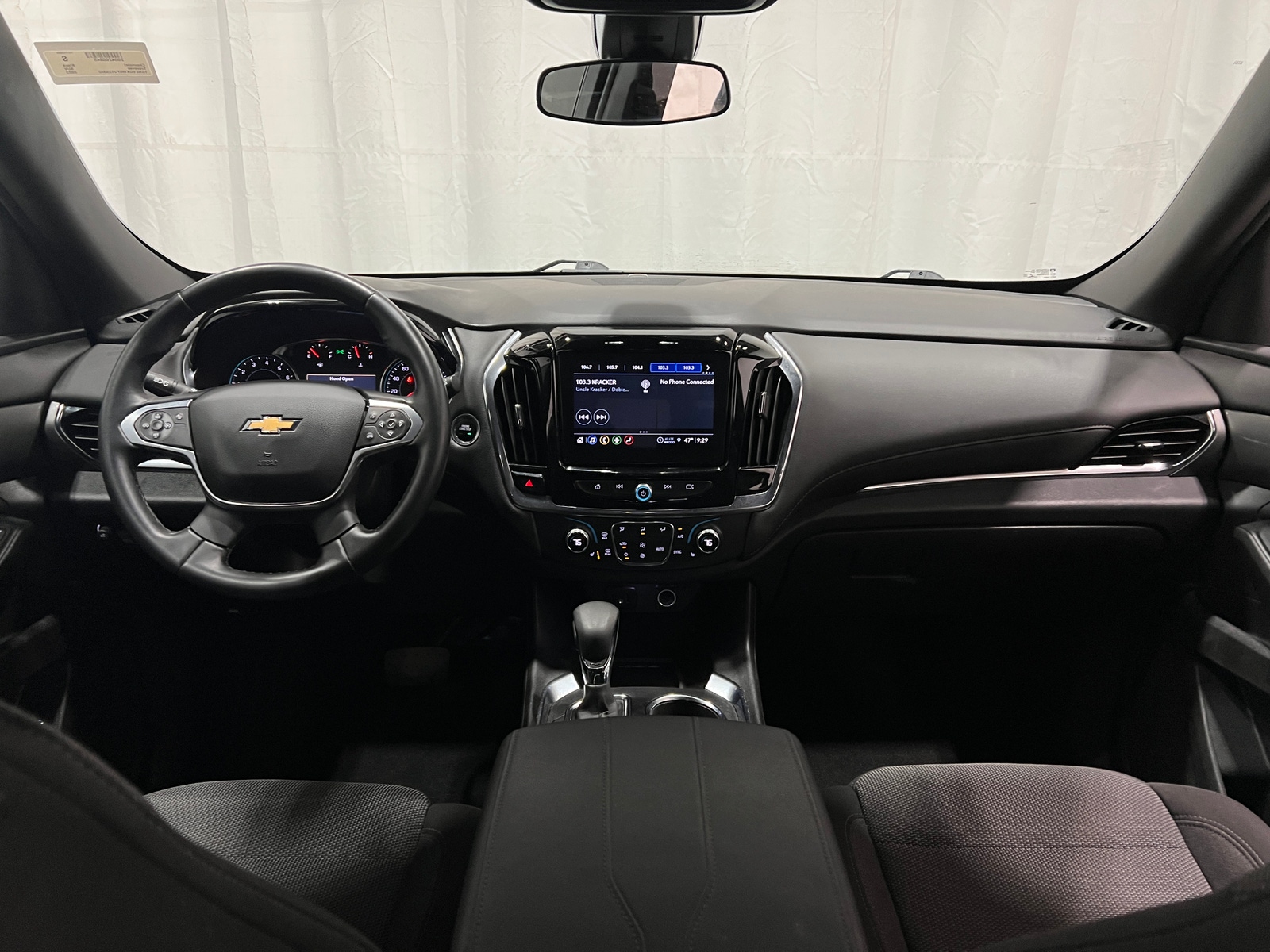 Thumbnail: 2023 Chevrolet Traverse - 3