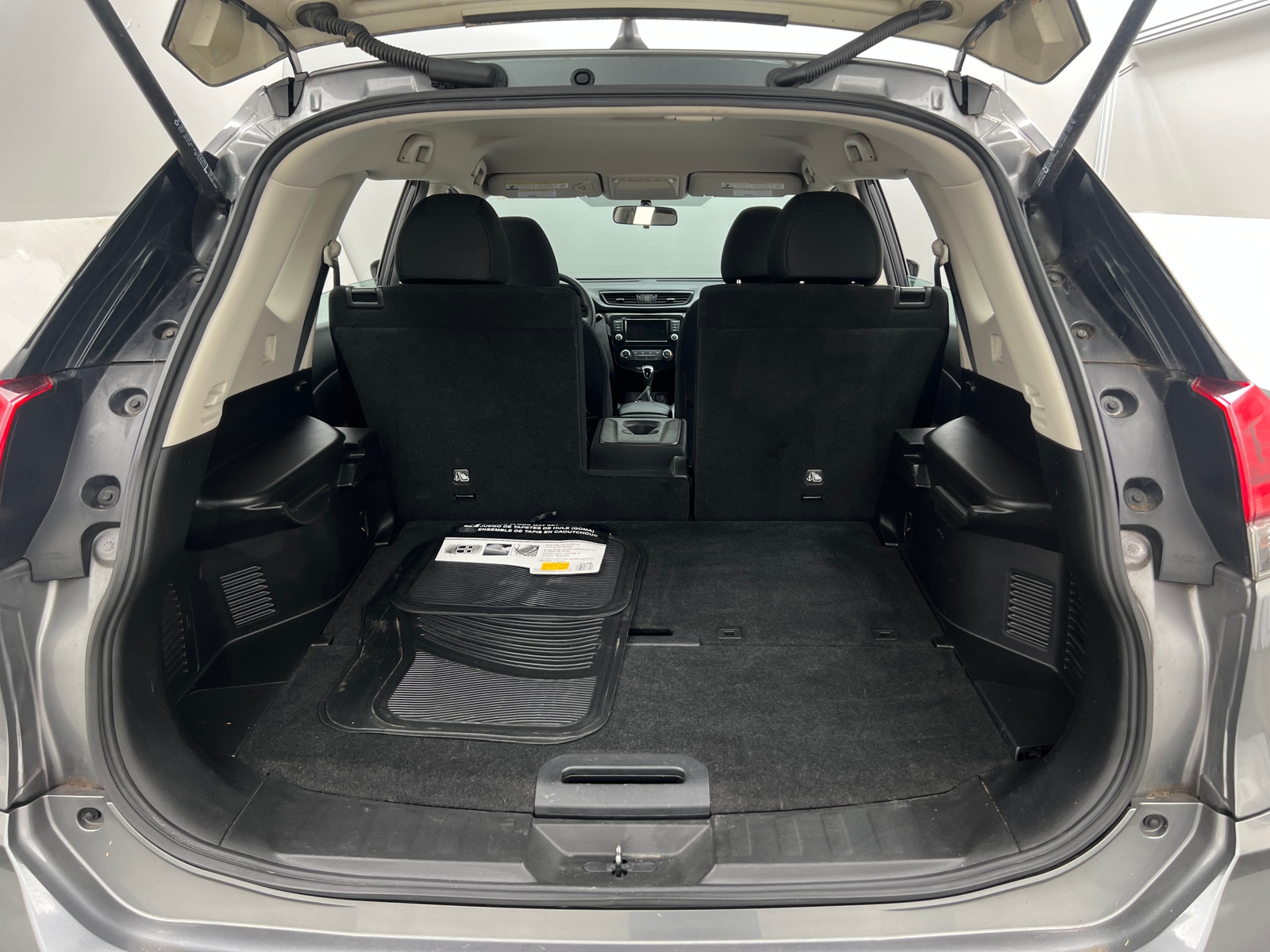 Thumbnail: 2018 Nissan Rogue - 7