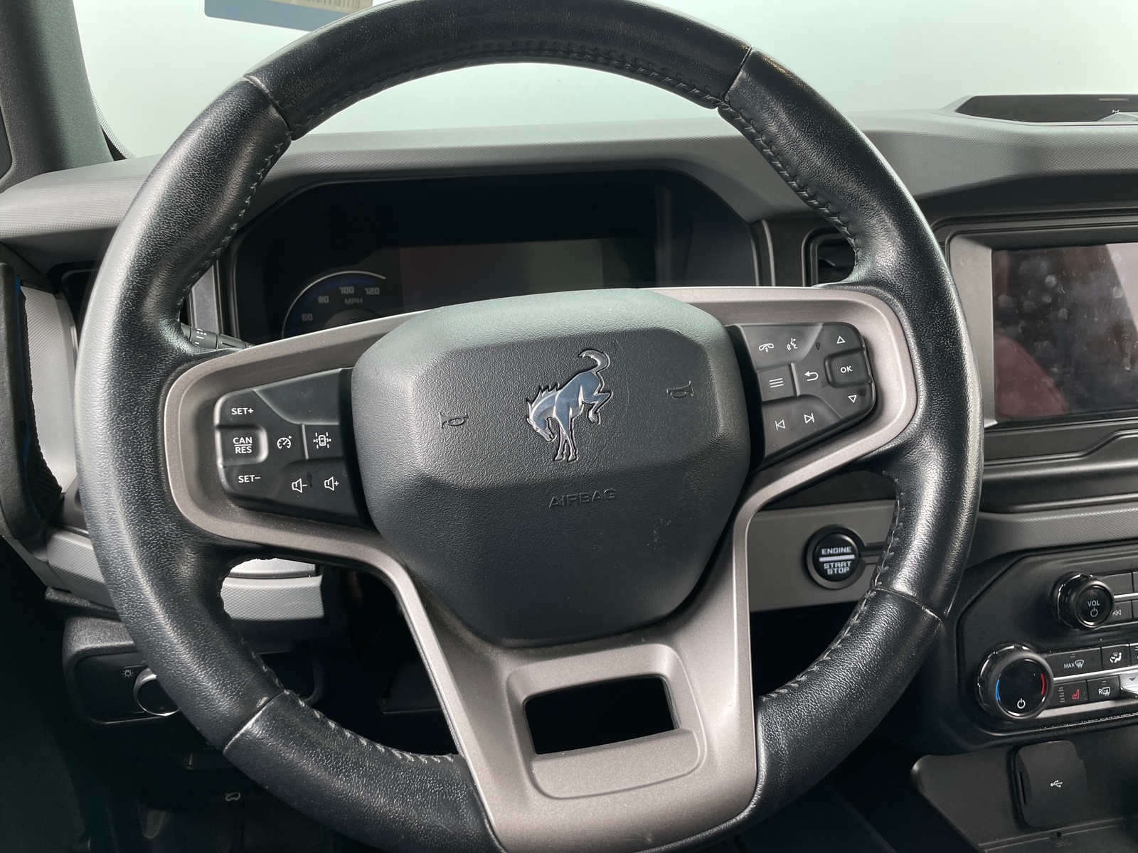 Thumbnail: 2021 Ford Bronco - 3