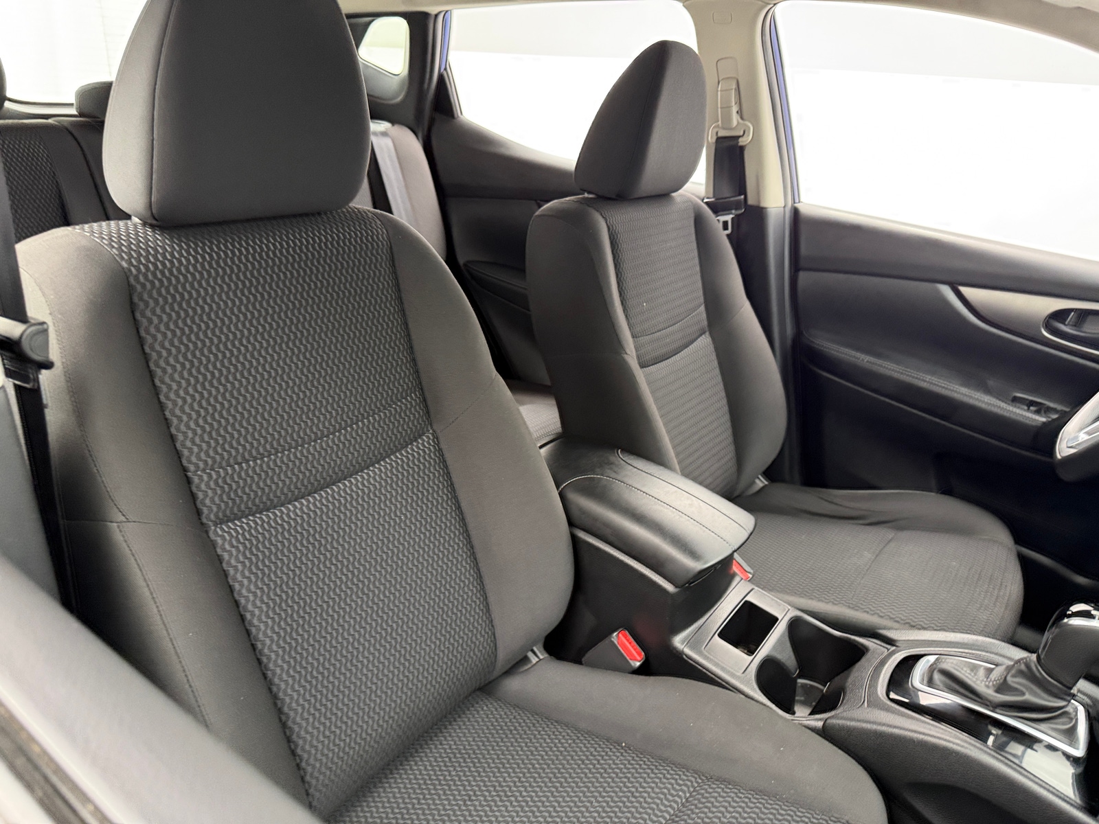 Thumbnail: 2018 Nissan Rogue Sport - 2