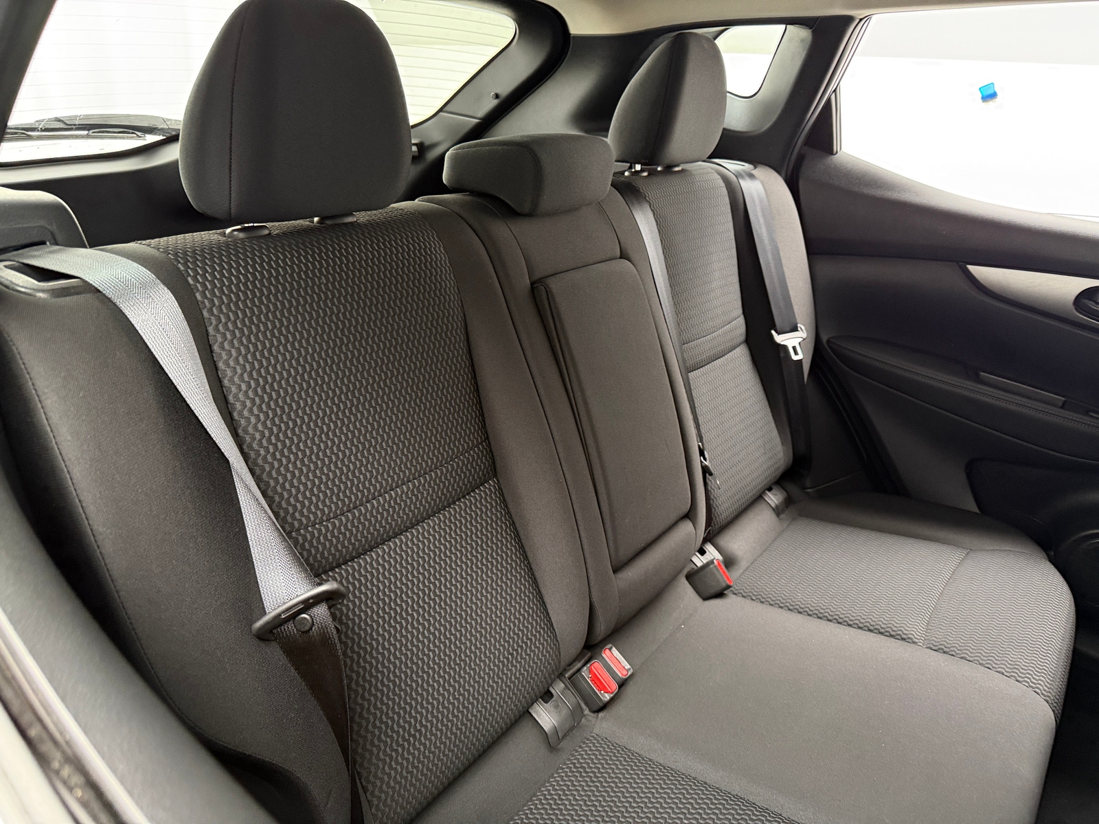 Thumbnail: 2018 Nissan Rogue Sport - 6