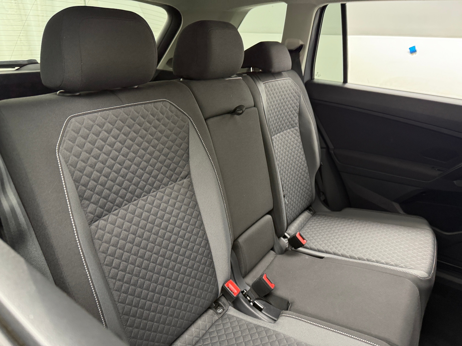 Thumbnail: 2021 Volkswagen Tiguan - 6