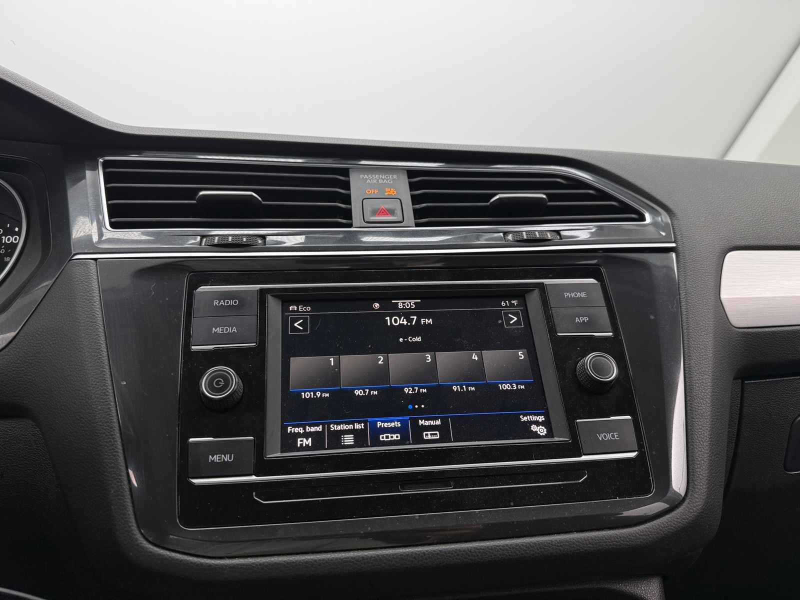 Thumbnail: 2021 Volkswagen Tiguan - 4