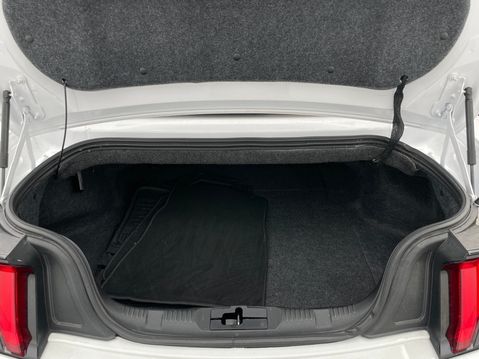 Thumbnail: 2020 Ford Mustang - 6