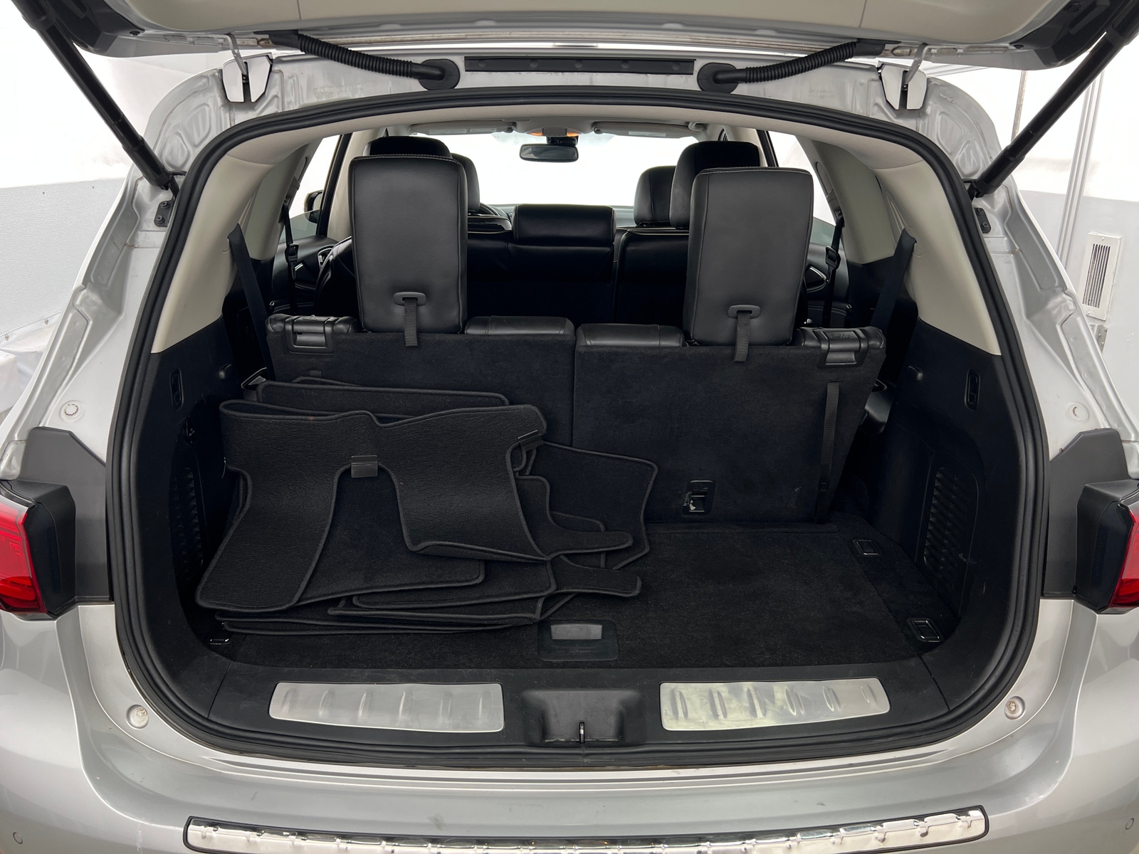 Thumbnail: 2018 INFINITI QX60 - 6