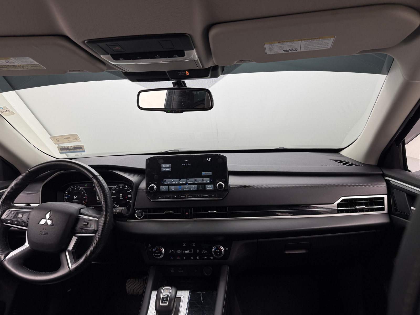 Thumbnail: 2023 Mitsubishi Outlander - 2