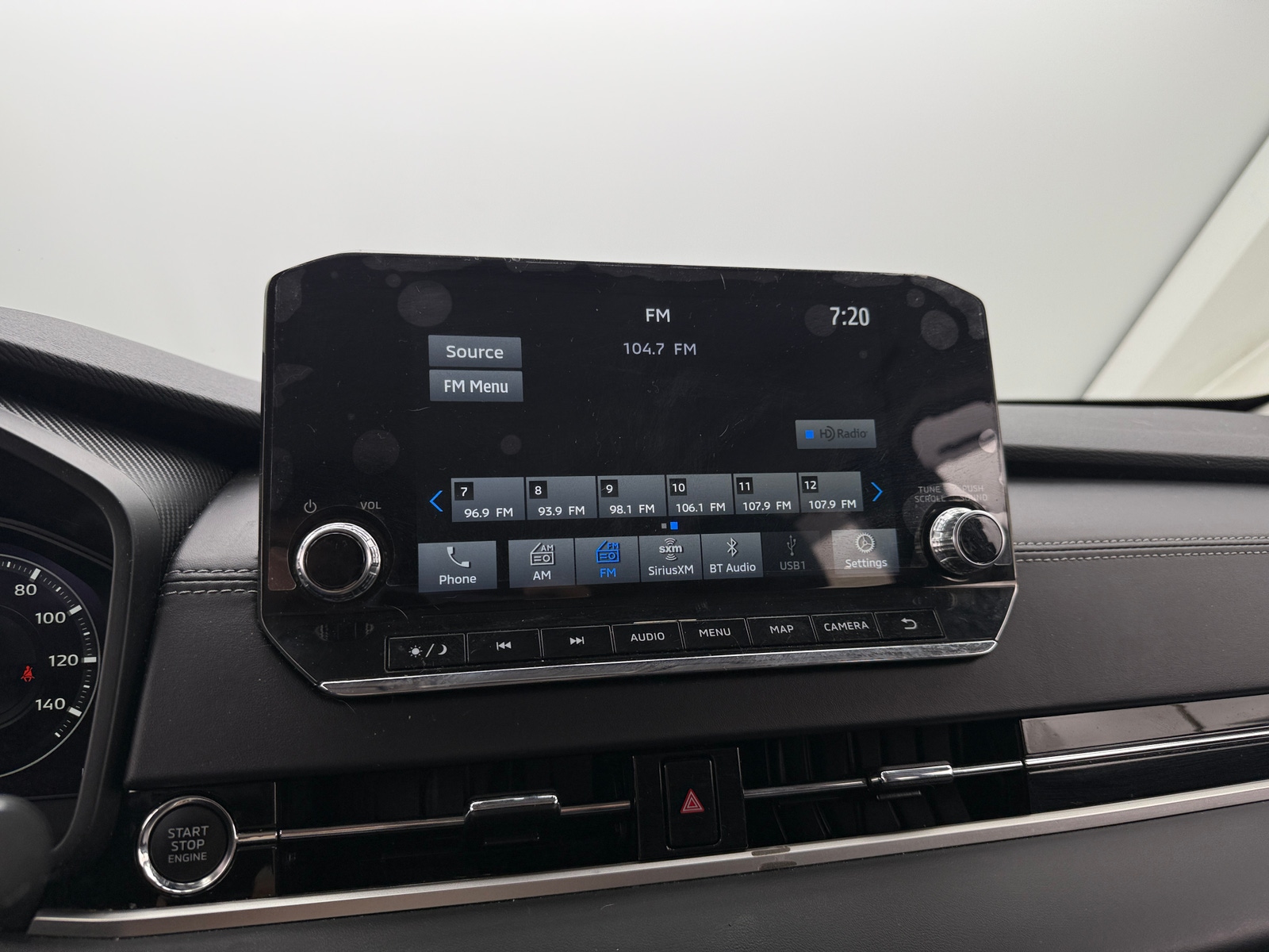 Thumbnail: 2023 Mitsubishi Outlander - 3