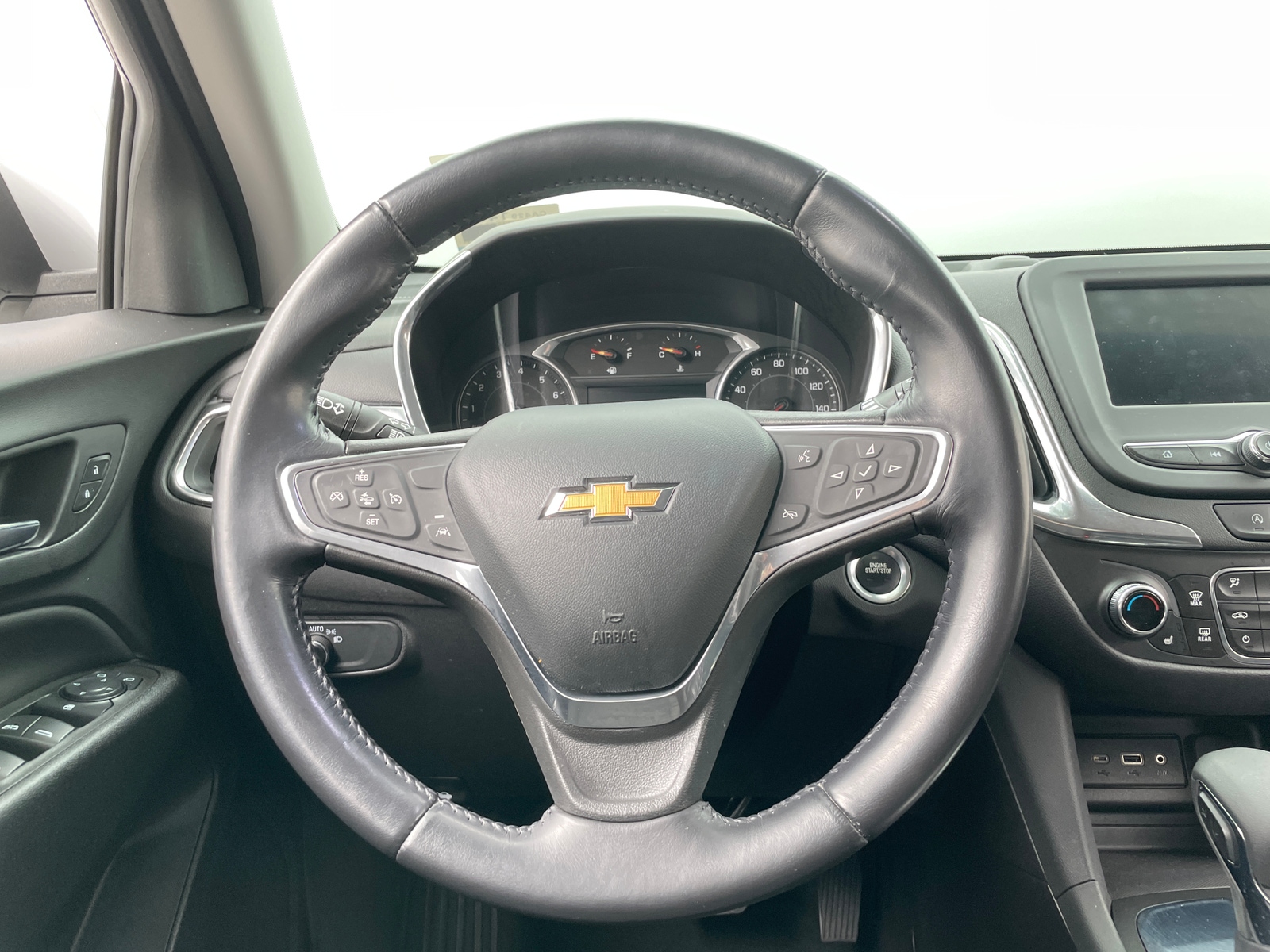 Thumbnail: 2022 Chevrolet Equinox - 5