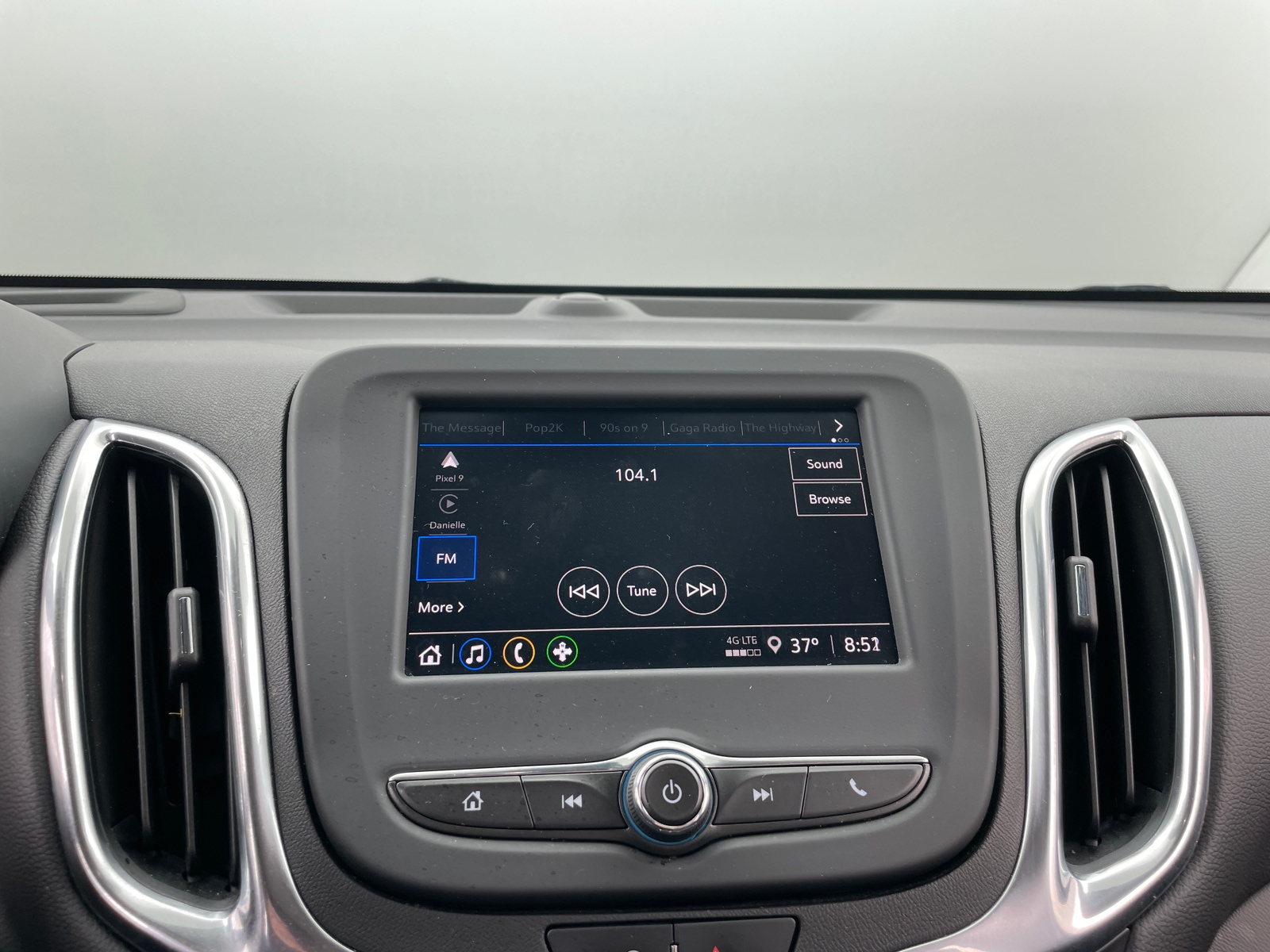 Thumbnail: 2022 Chevrolet Equinox - 4