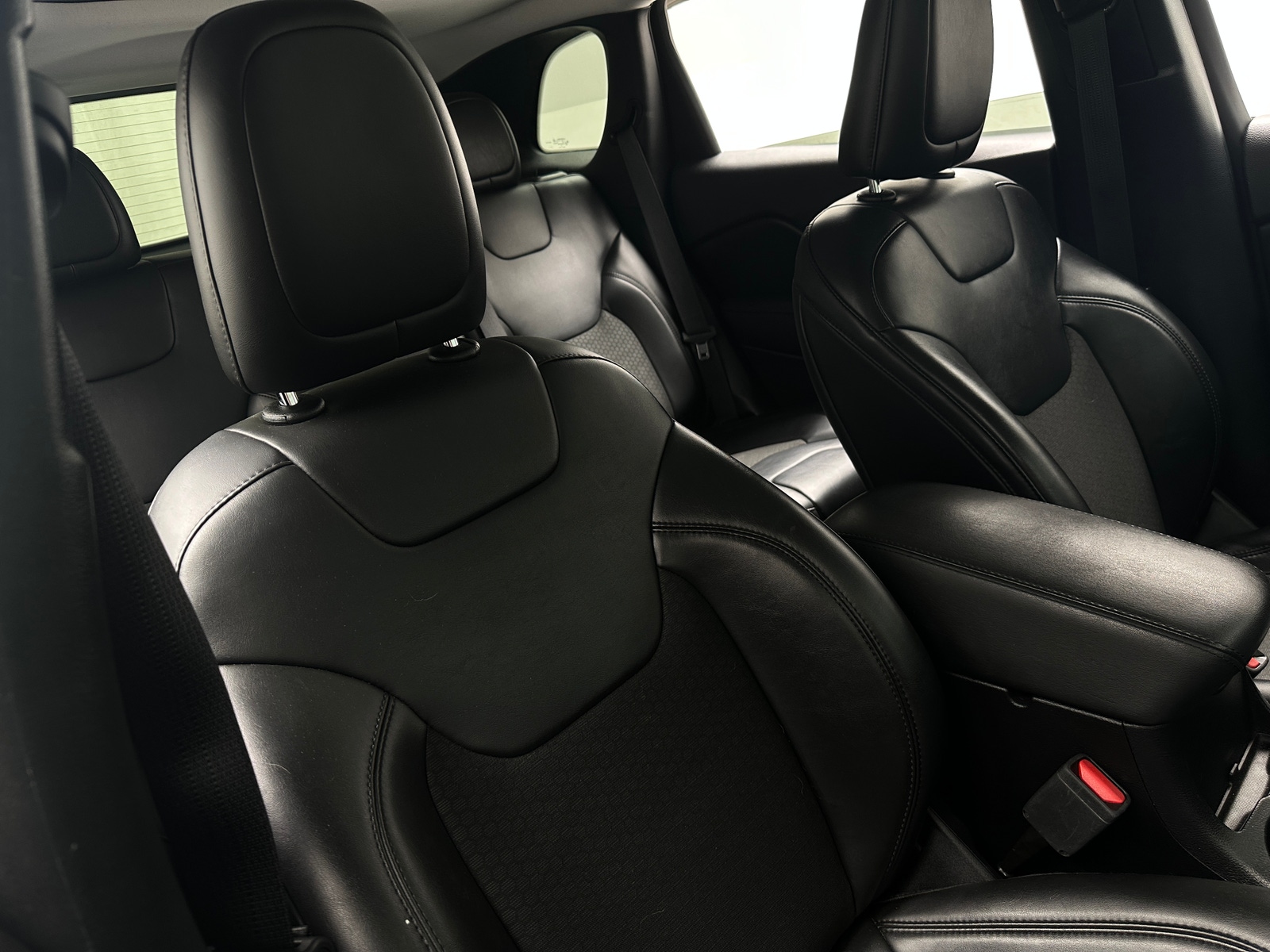 Thumbnail: 2020 Jeep Cherokee - 2