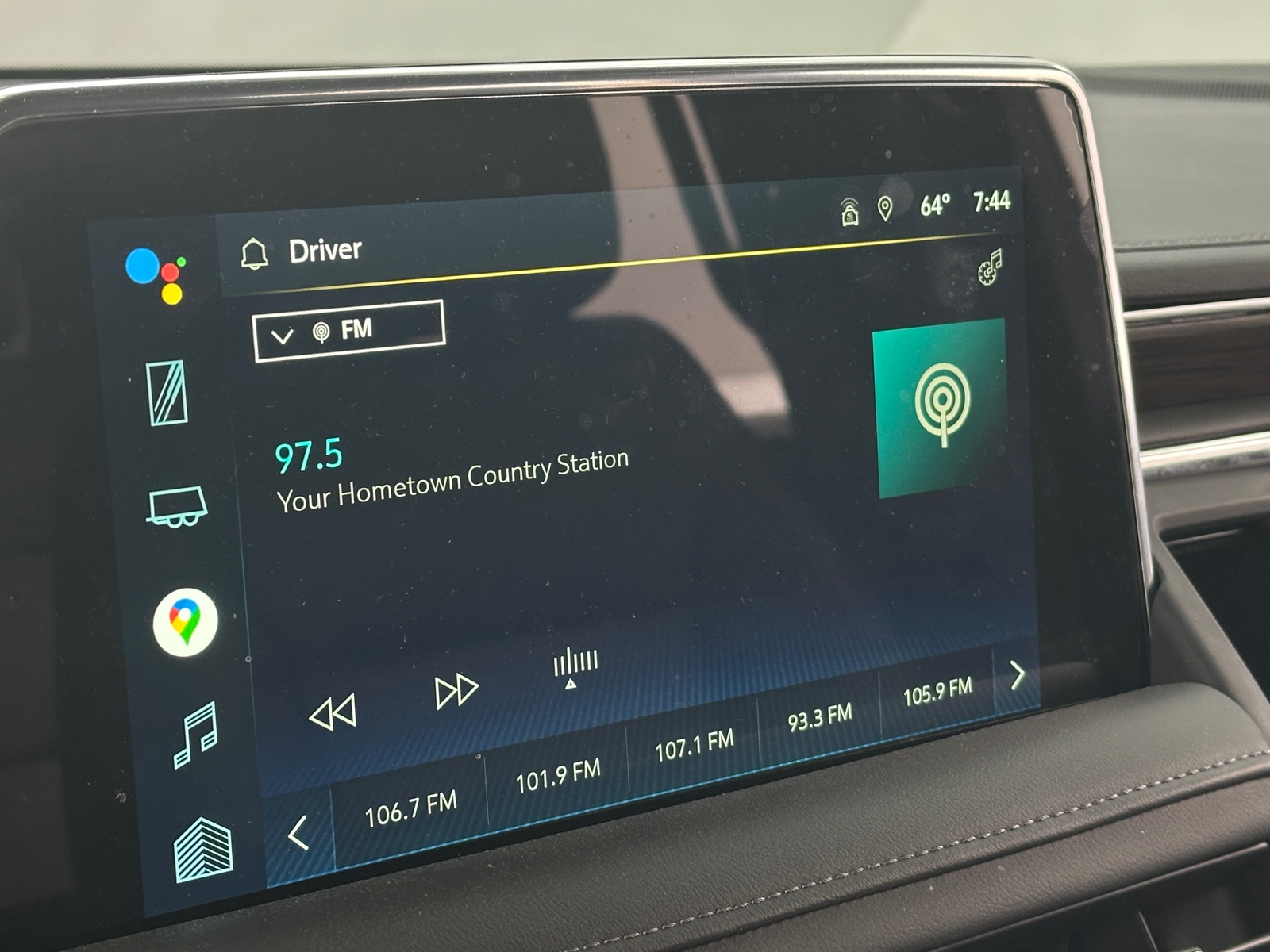 Thumbnail: 2022 Chevrolet Suburban - 3