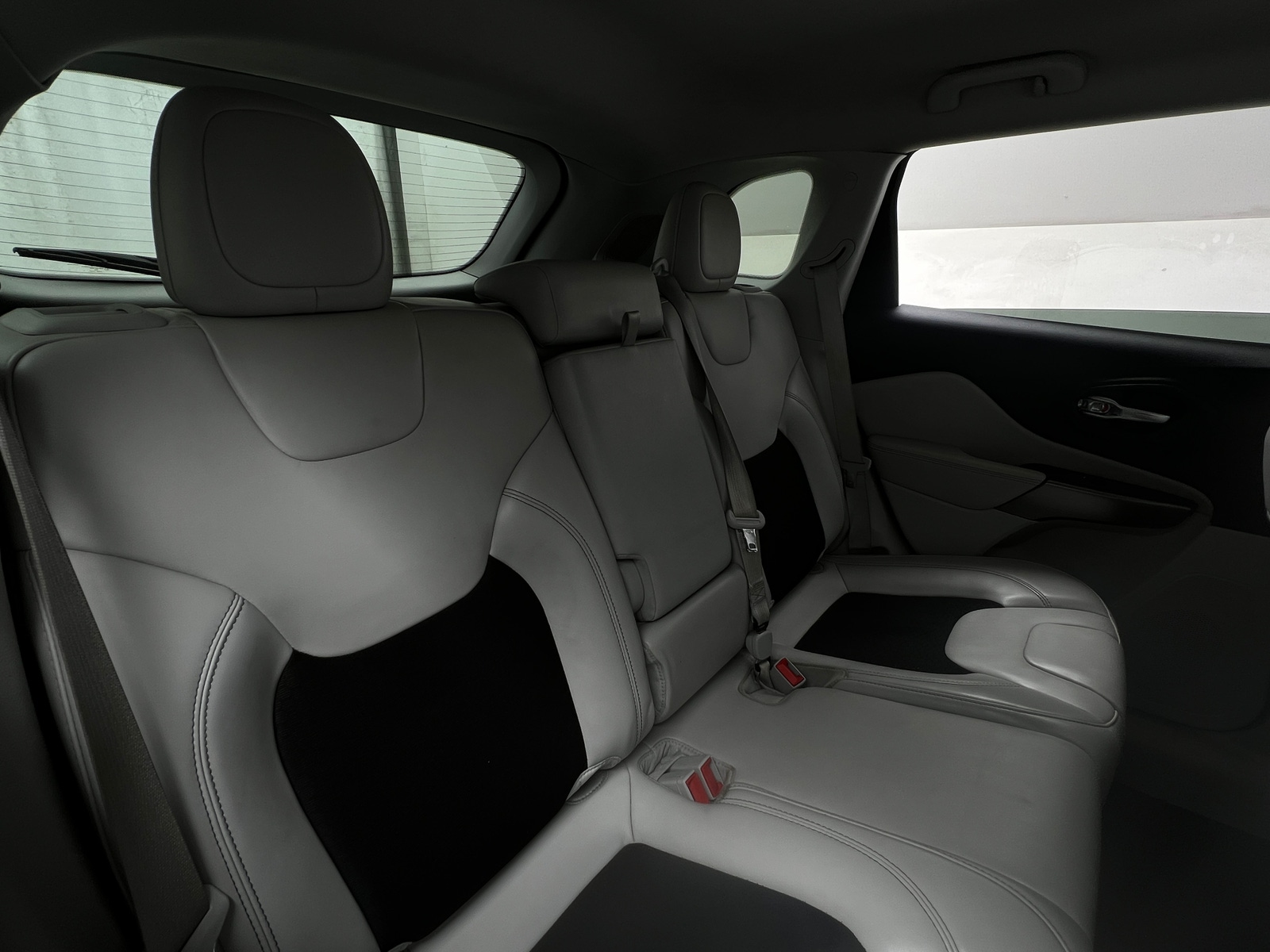 Thumbnail: 2020 Jeep Cherokee - 6