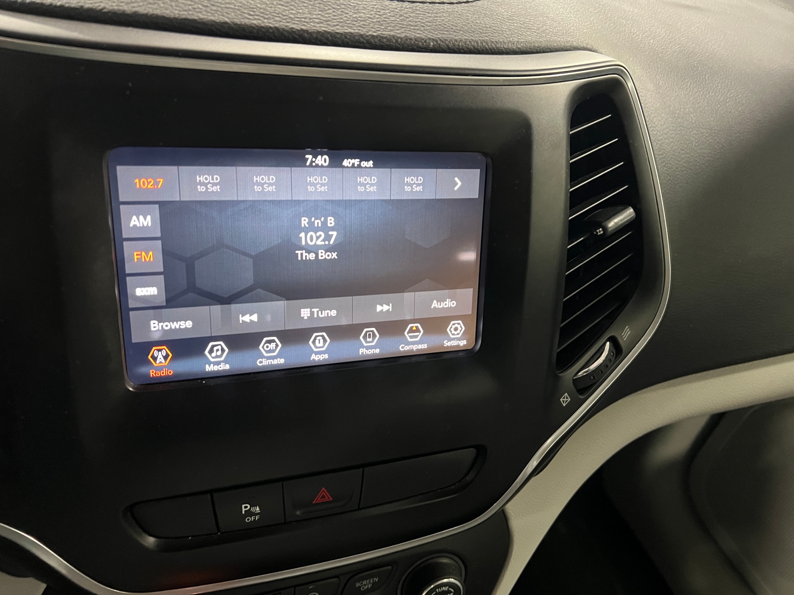 Thumbnail: 2020 Jeep Cherokee - 4