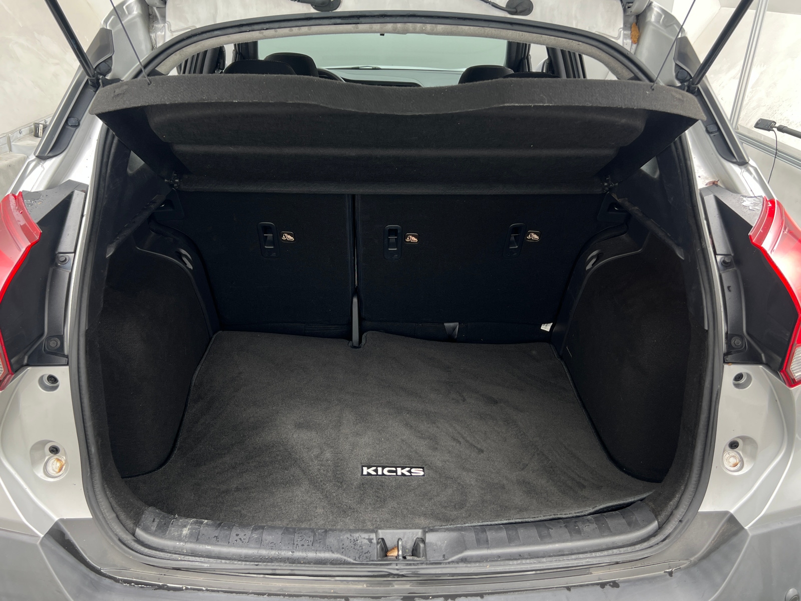 Thumbnail: 2020 Nissan Kicks - 7